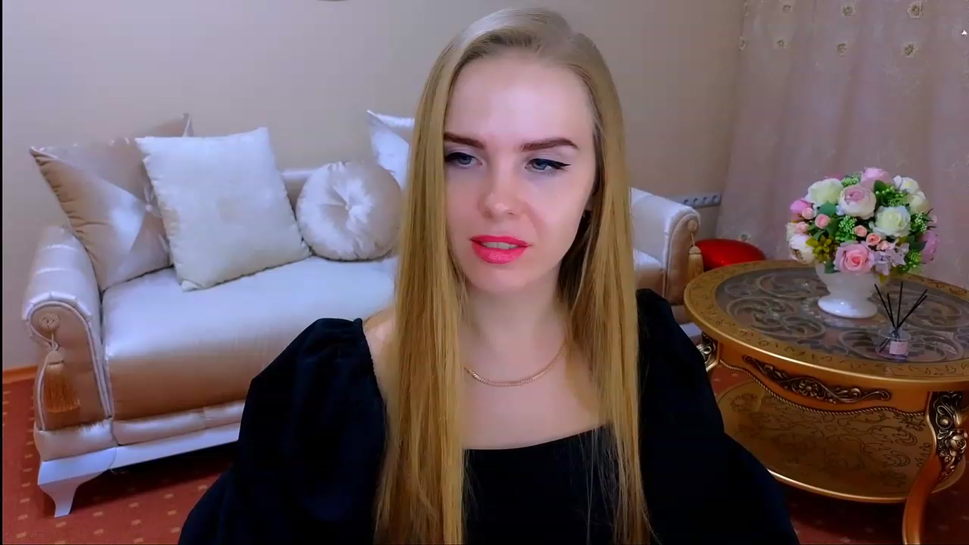 Gallery image thumbnail from Honey_Lucky's myfreecams stream on, 11/18/2023, 16:14 image 3 of 20