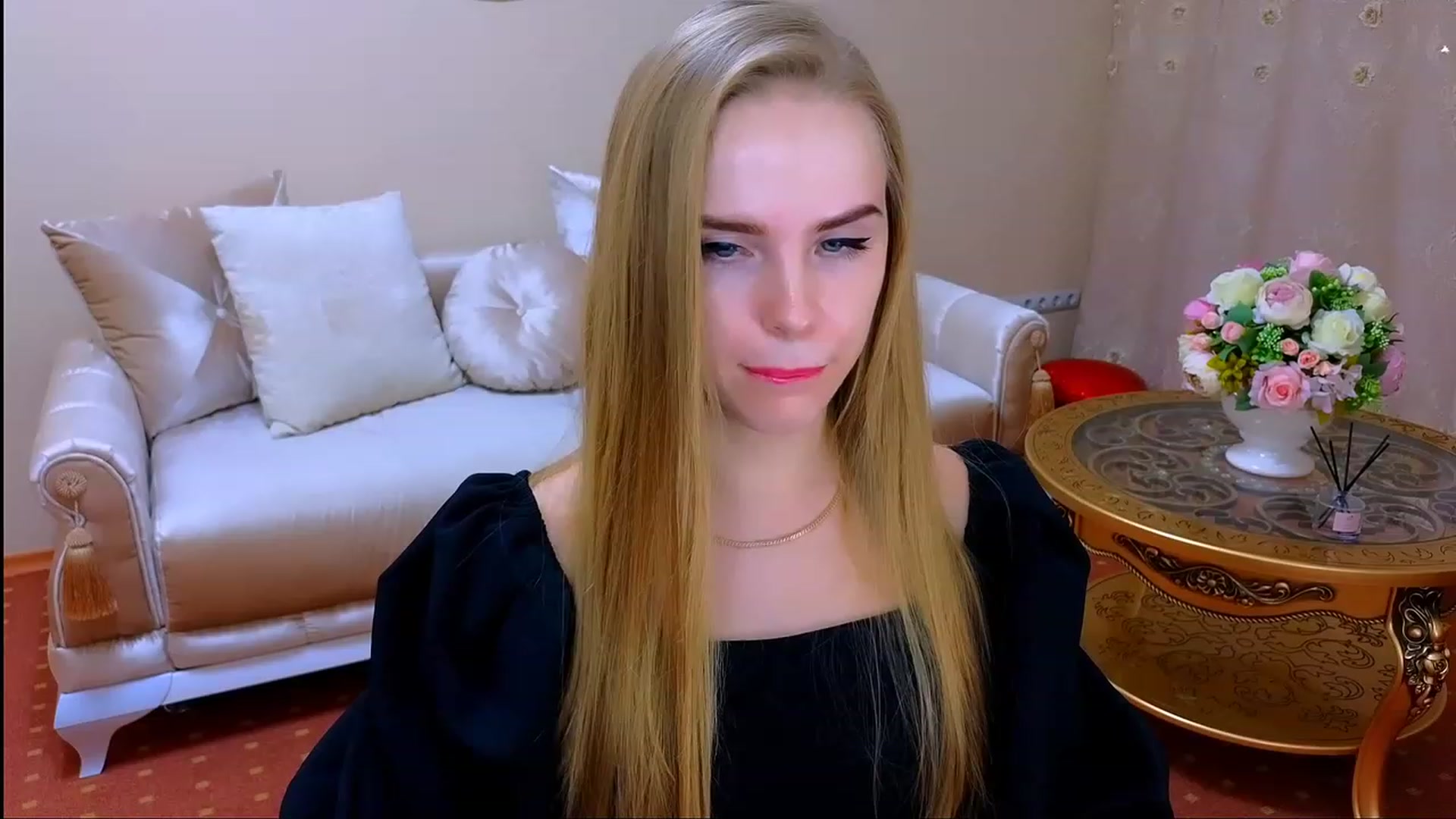 Gallery image thumbnail from Honey_Lucky's myfreecams stream on, 11/18/2023, 16:14 image 7 of 20