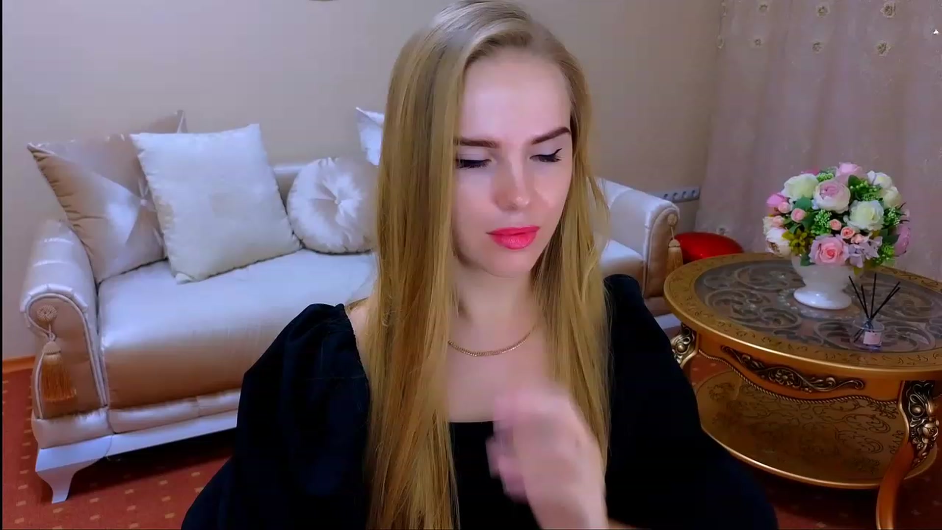 Gallery image thumbnail from Honey_Lucky's myfreecams stream on, 11/18/2023, 16:14 image 11 of 20