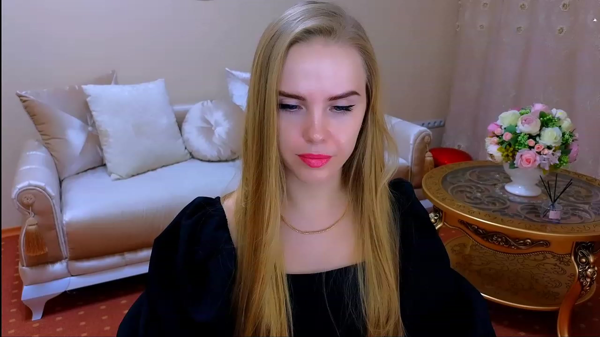 Gallery image thumbnail from Honey_Lucky's myfreecams stream on, 11/18/2023, 16:14 image 12 of 20
