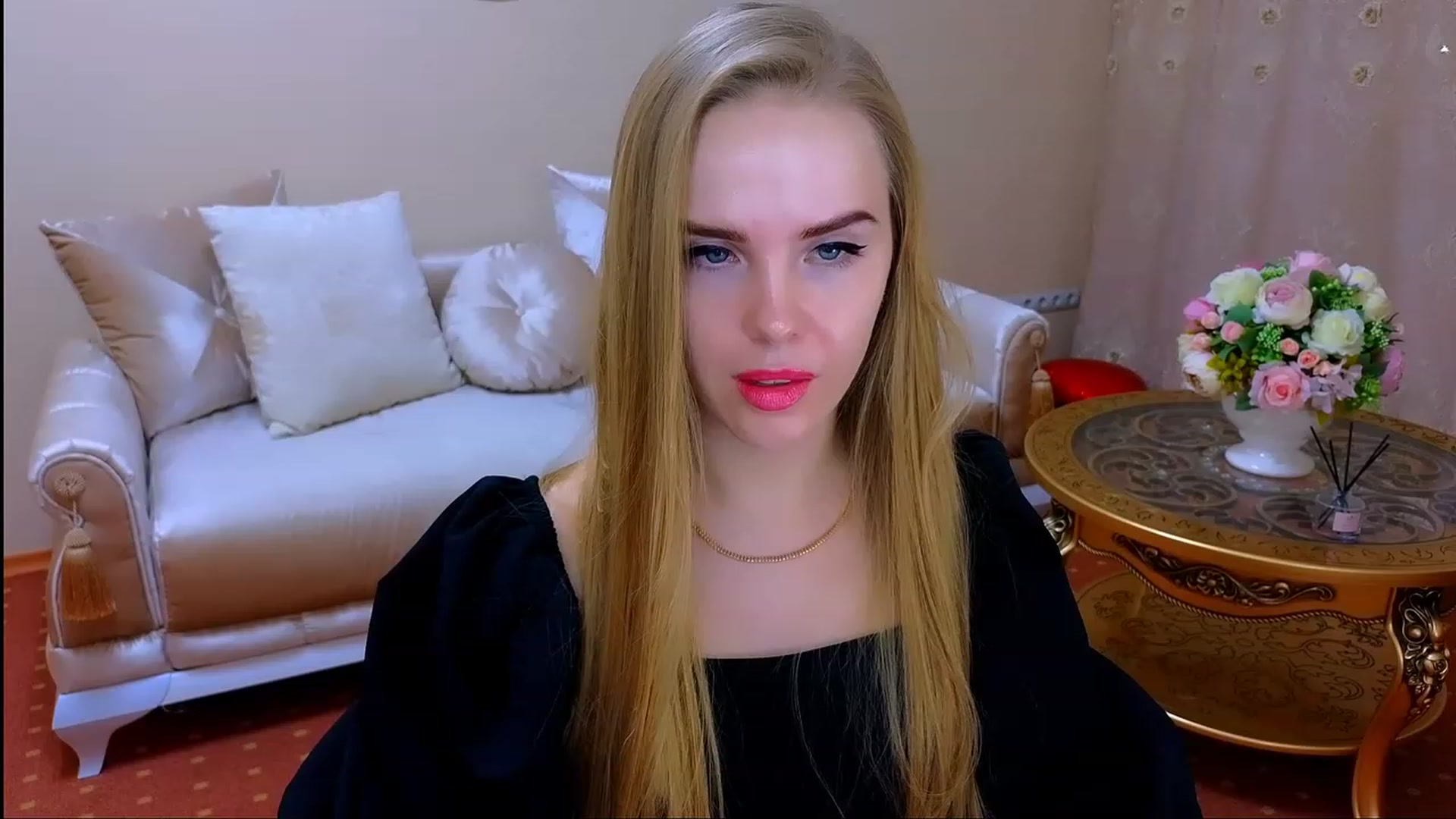 Gallery image thumbnail from Honey_Lucky's myfreecams stream on, 11/18/2023, 16:14 image 13 of 20