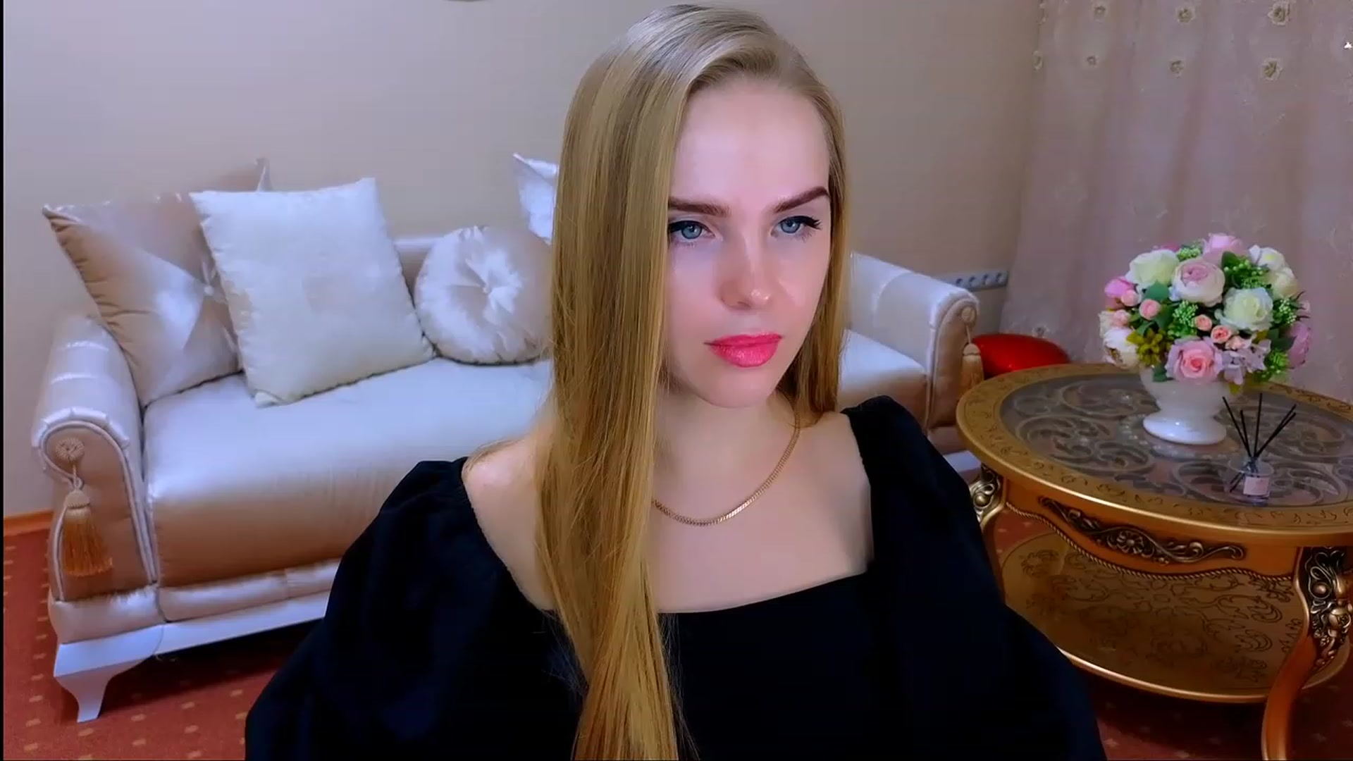 Gallery image thumbnail from Honey_Lucky's myfreecams stream on, 11/18/2023, 16:28 image 9 of 20