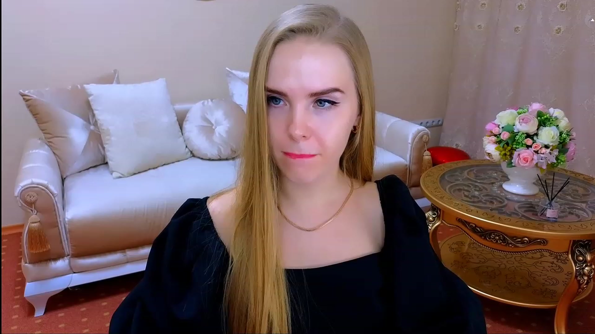 Gallery image thumbnail from Honey_Lucky's myfreecams stream on, 11/18/2023, 16:28 image 7 of 20