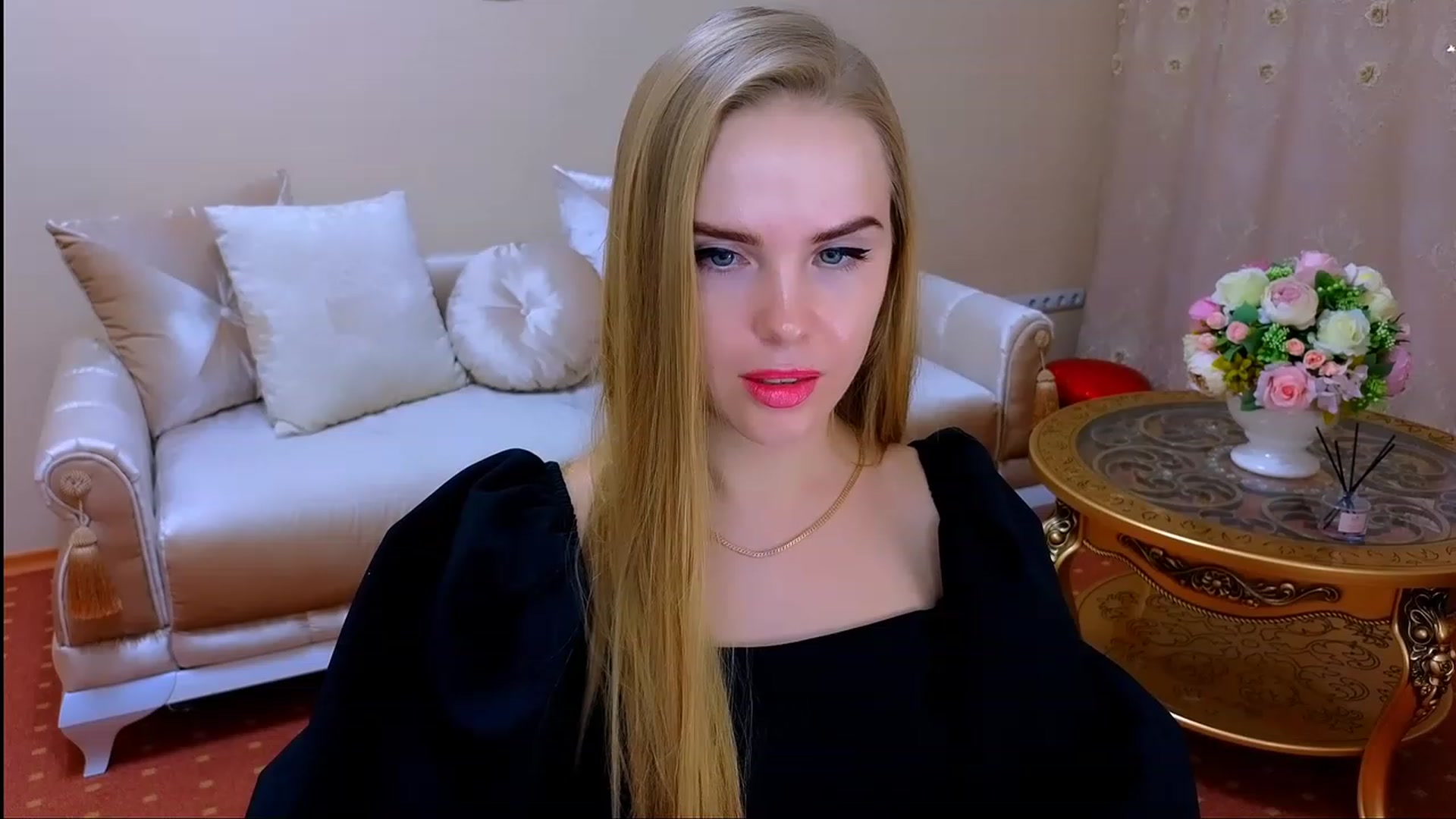 Gallery image thumbnail from Honey_Lucky's myfreecams stream on, 11/18/2023, 16:28 image 12 of 20