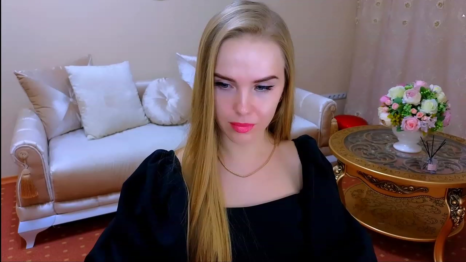 Gallery image thumbnail from Honey_Lucky's myfreecams stream on, 11/18/2023, 16:28 image 1 of 20