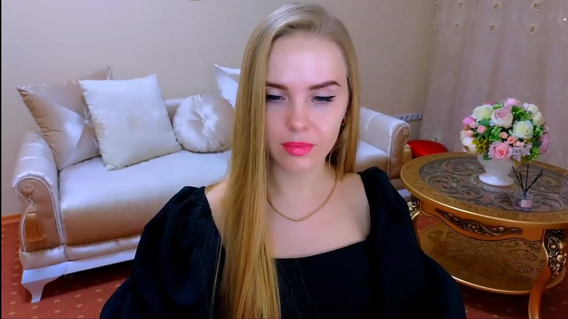 Gallery image thumbnail from Honey_Lucky's myfreecams stream on, 11/18/2023, 16:28 image 3 of 20