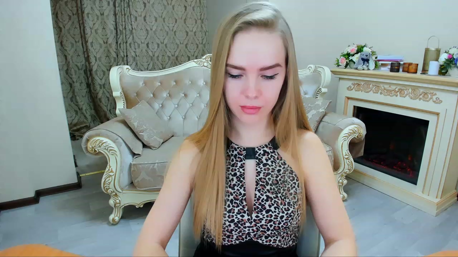 Gallery image thumbnail from Honey_Lucky's myfreecams stream on, 11/19/2023, 11:57 image 18 of 20