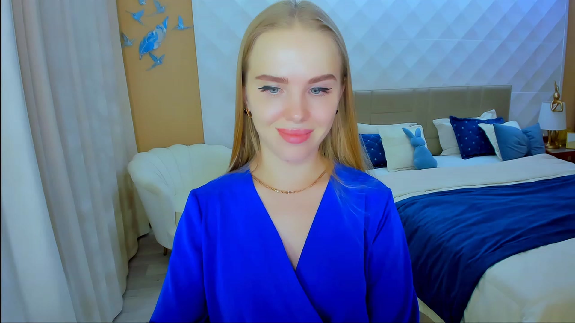 Gallery image thumbnail from Honey_Lucky's myfreecams stream on, 11/22/2023, 12:43 image 20 of 20