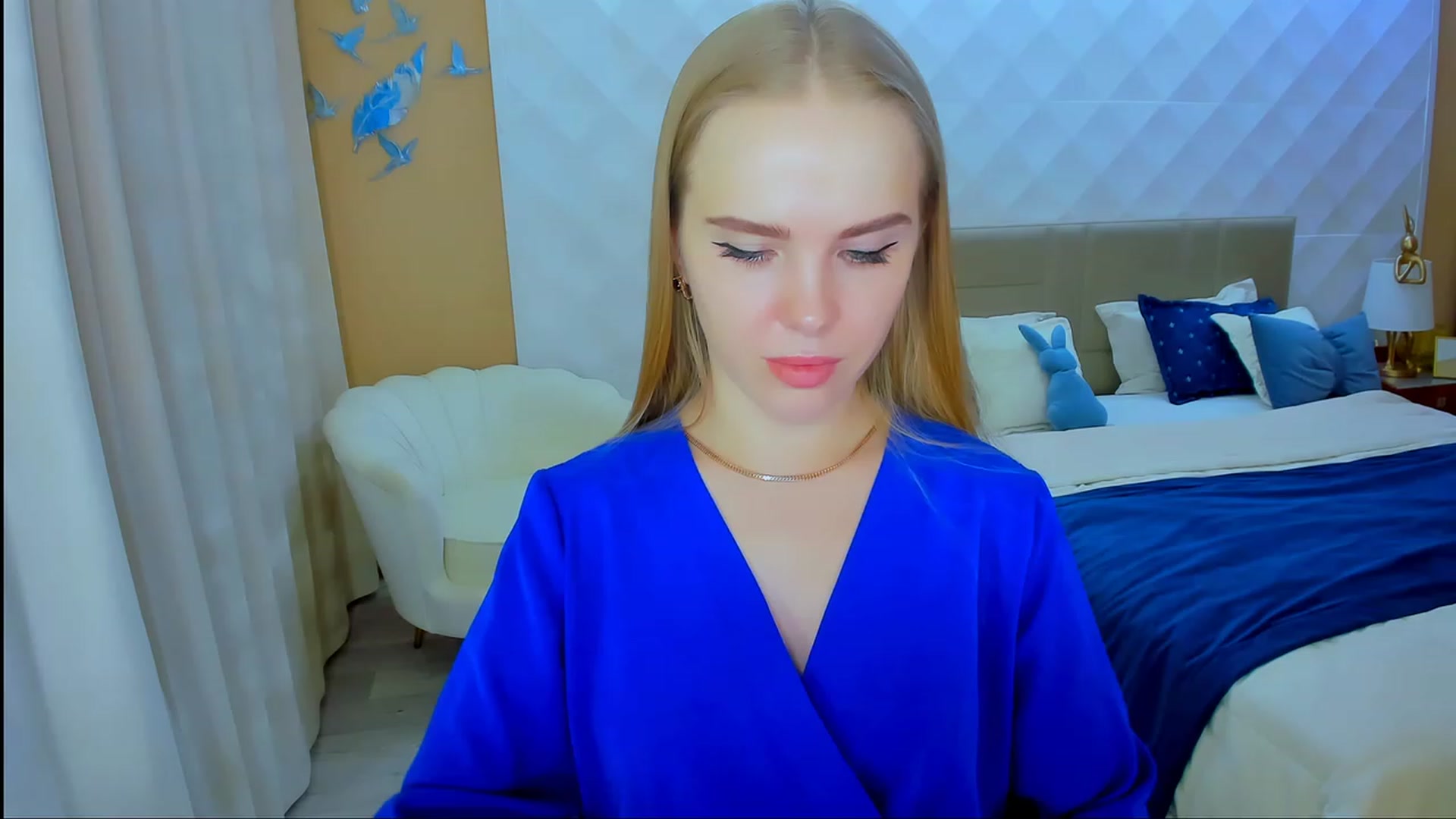 Gallery image thumbnail from Honey_Lucky's myfreecams stream on, 11/22/2023, 12:43 image 9 of 20