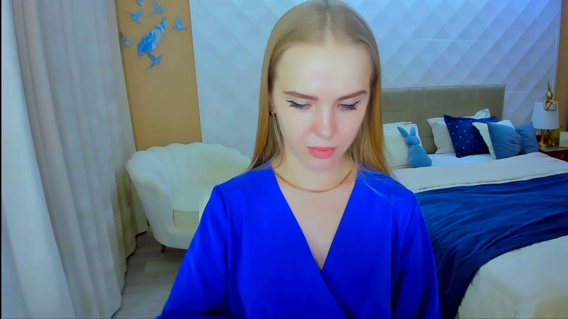 Gallery image thumbnail from Honey_Lucky's myfreecams stream on, 11/22/2023, 12:43 image 5 of 20