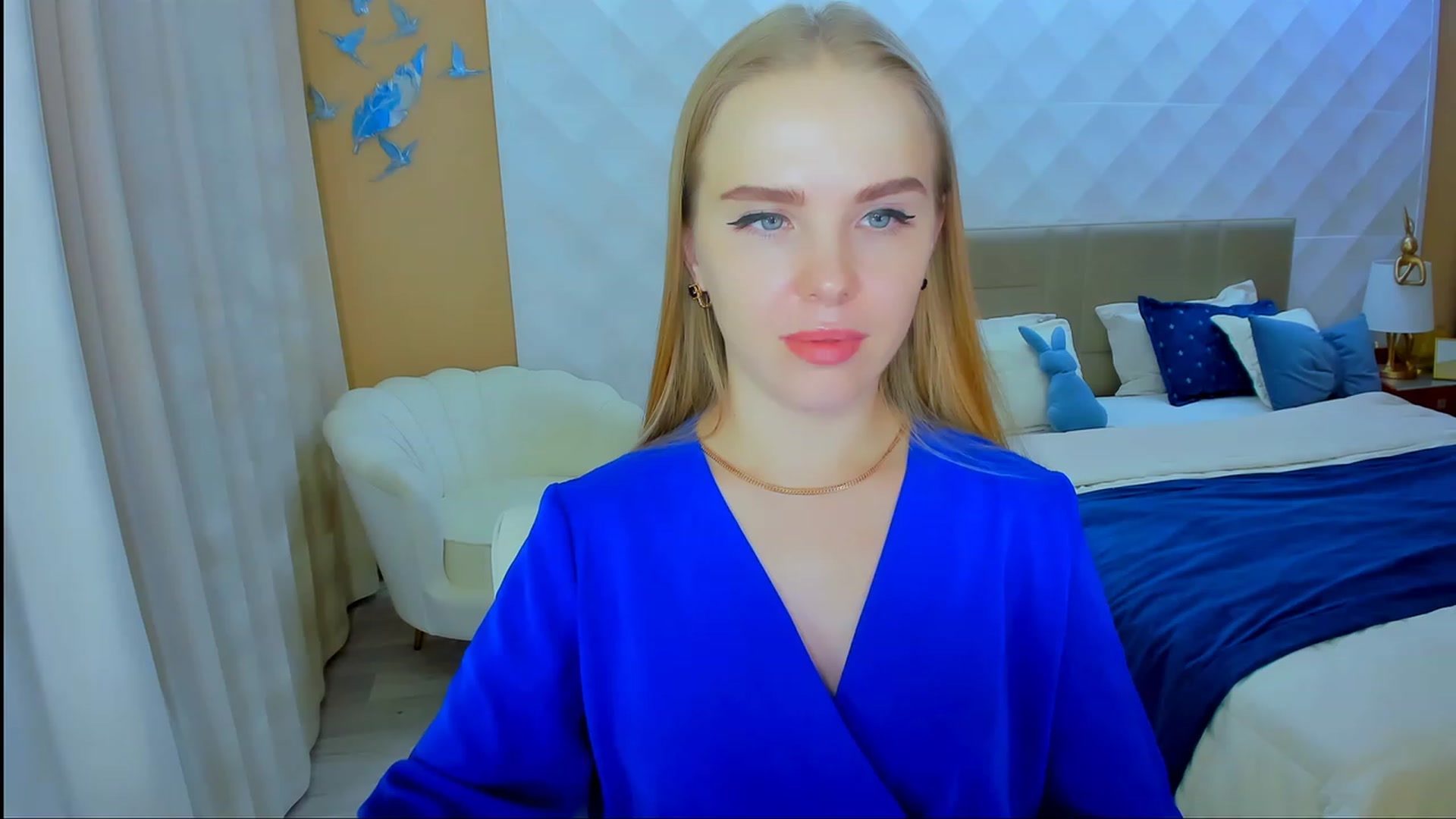 Gallery image thumbnail from Honey_Lucky's myfreecams stream on, 11/22/2023, 12:43 image 2 of 20
