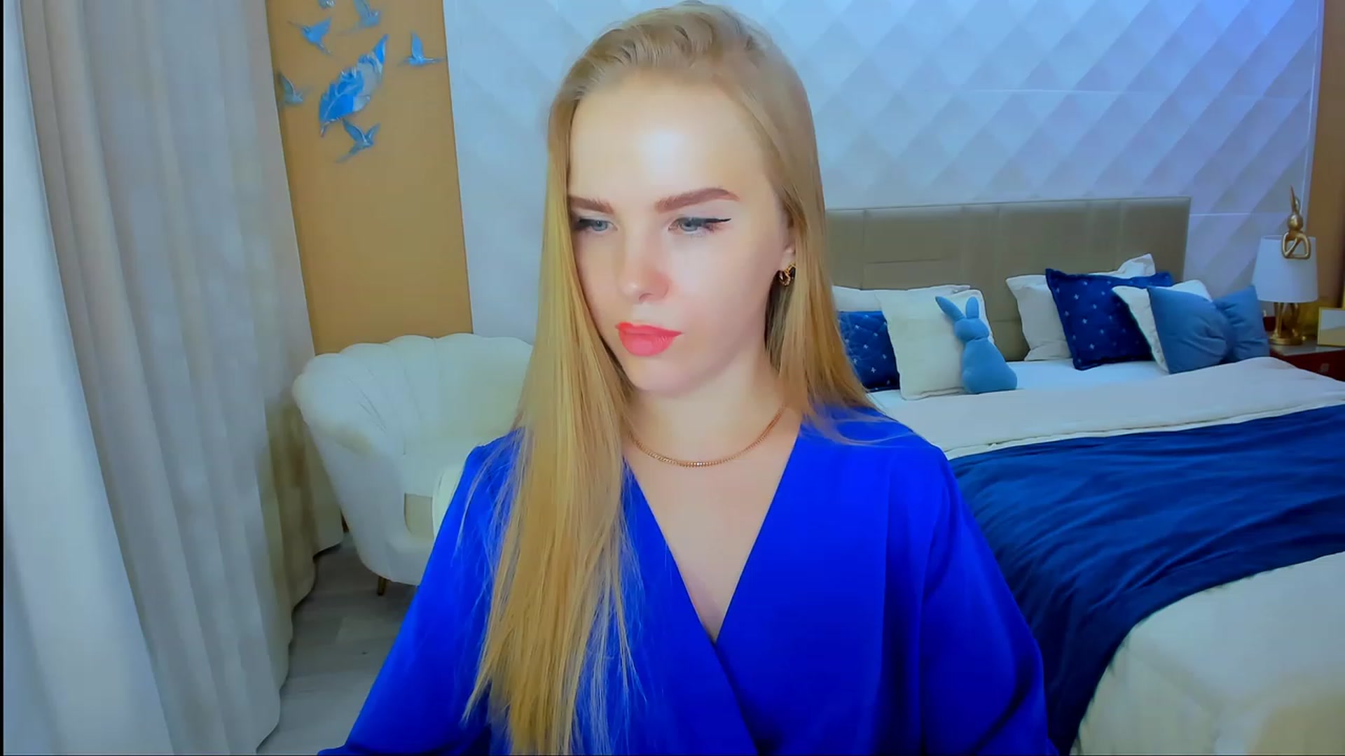 Gallery image thumbnail from Honey_Lucky's myfreecams stream on, 11/22/2023, 15:47 image 14 of 20