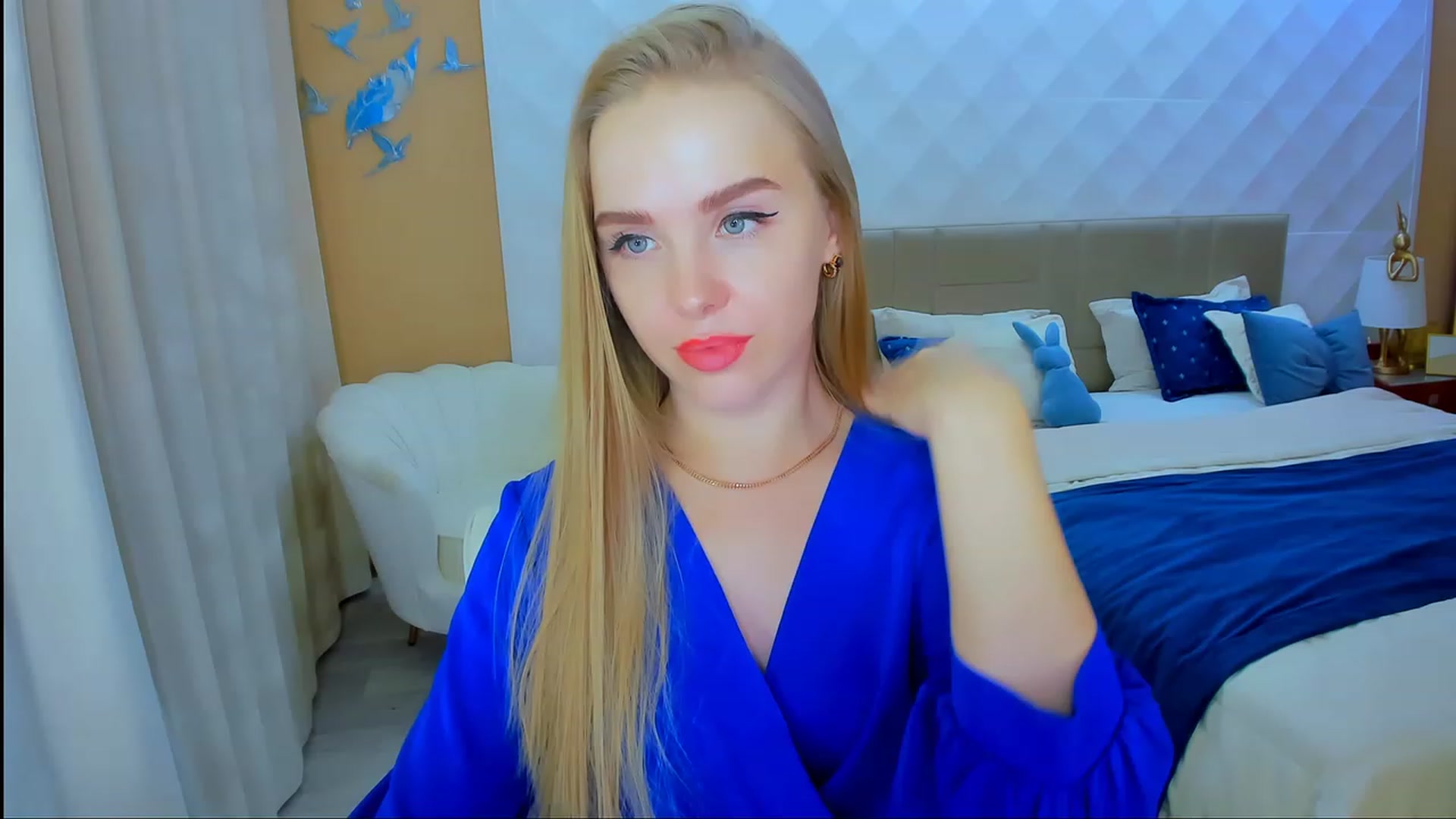 Gallery image thumbnail from Honey_Lucky's myfreecams stream on, 11/22/2023, 15:47 image 11 of 20