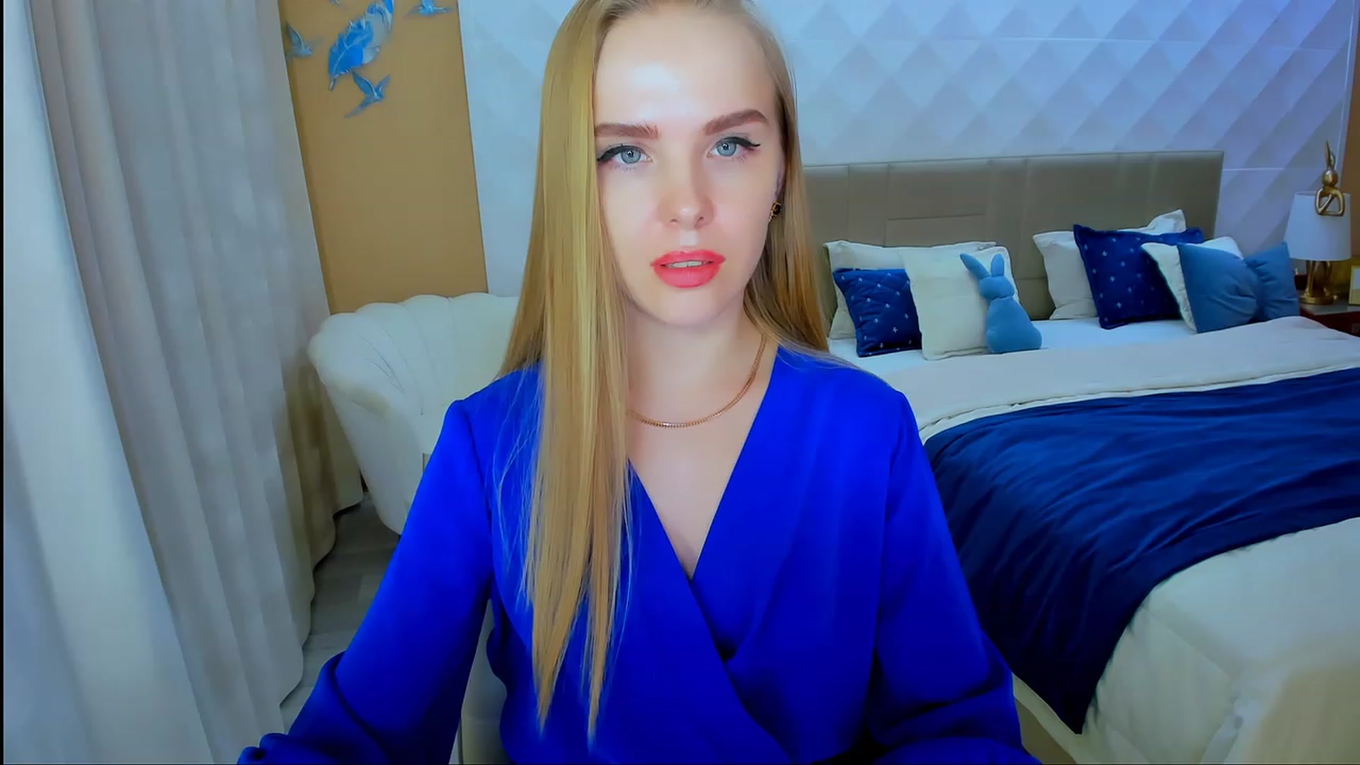 Gallery image thumbnail from Honey_Lucky's myfreecams stream on, 11/22/2023, 17:44 image 11 of 20