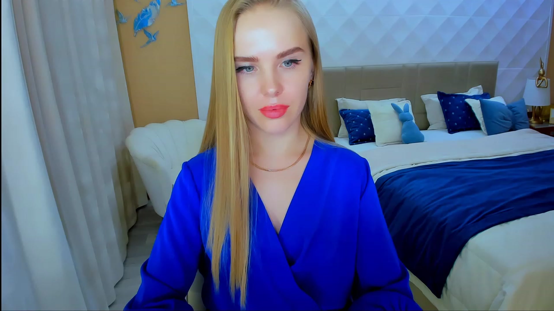 Gallery image thumbnail from Honey_Lucky's myfreecams stream on, 11/22/2023, 17:44 image 13 of 20