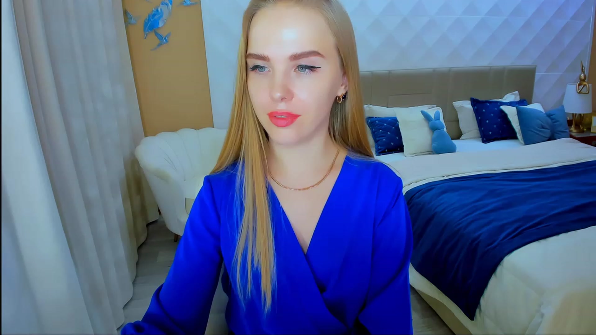 Gallery image thumbnail from Honey_Lucky's myfreecams stream on, 11/22/2023, 17:44 image 14 of 20