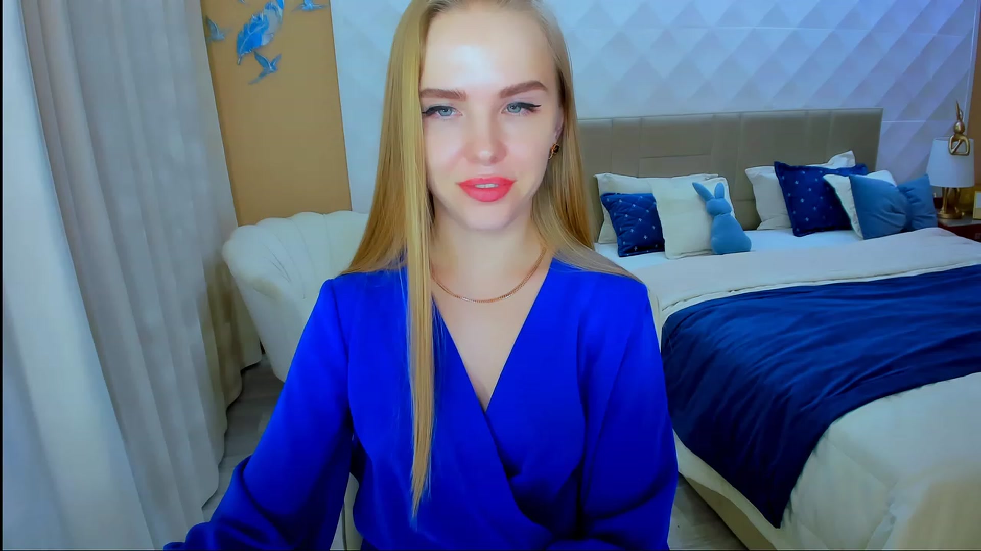 Gallery image thumbnail from Honey_Lucky's myfreecams stream on, 11/22/2023, 17:44 image 6 of 20