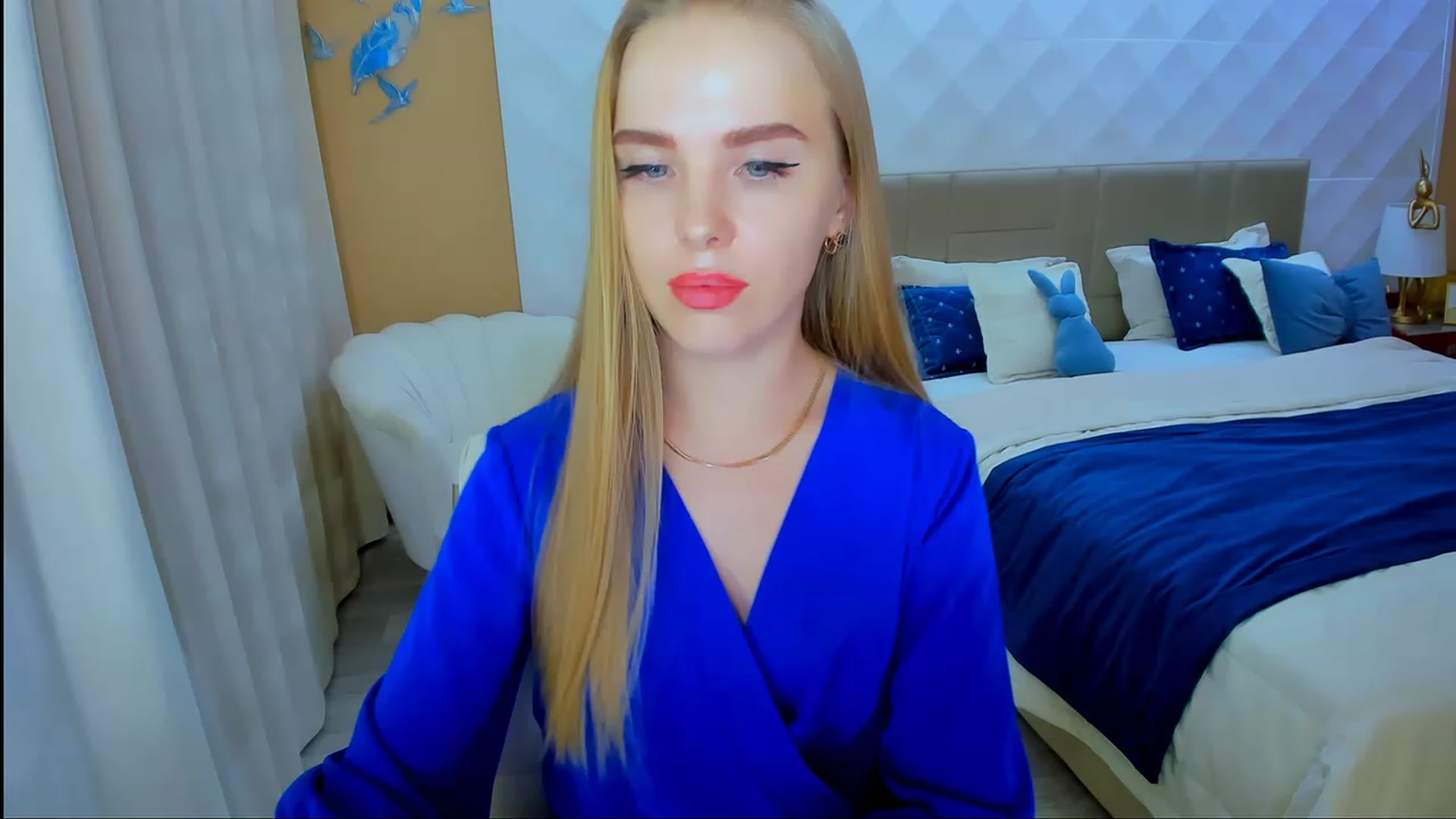 Gallery image thumbnail from Honey_Lucky's myfreecams stream on, 11/22/2023, 17:44 image 18 of 20