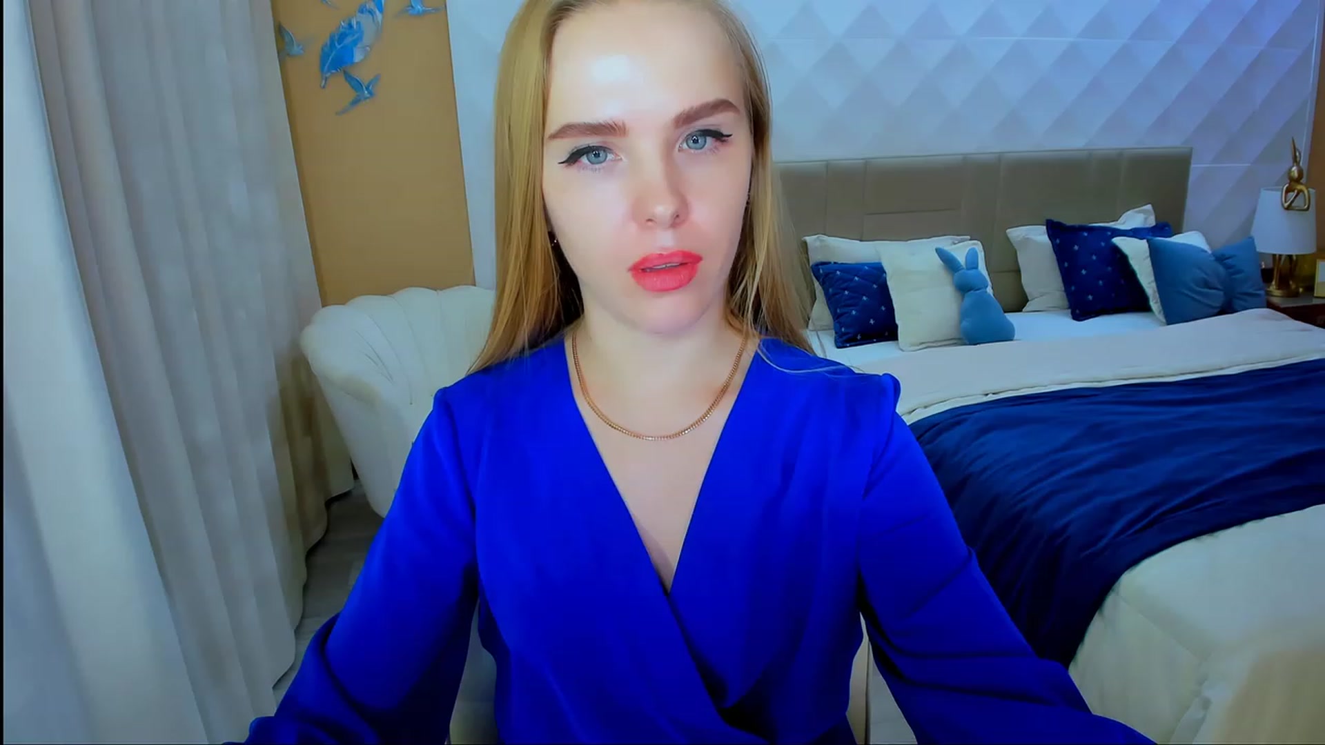 Gallery image thumbnail from Honey_Lucky's myfreecams stream on, 11/22/2023, 17:44 image 1 of 20