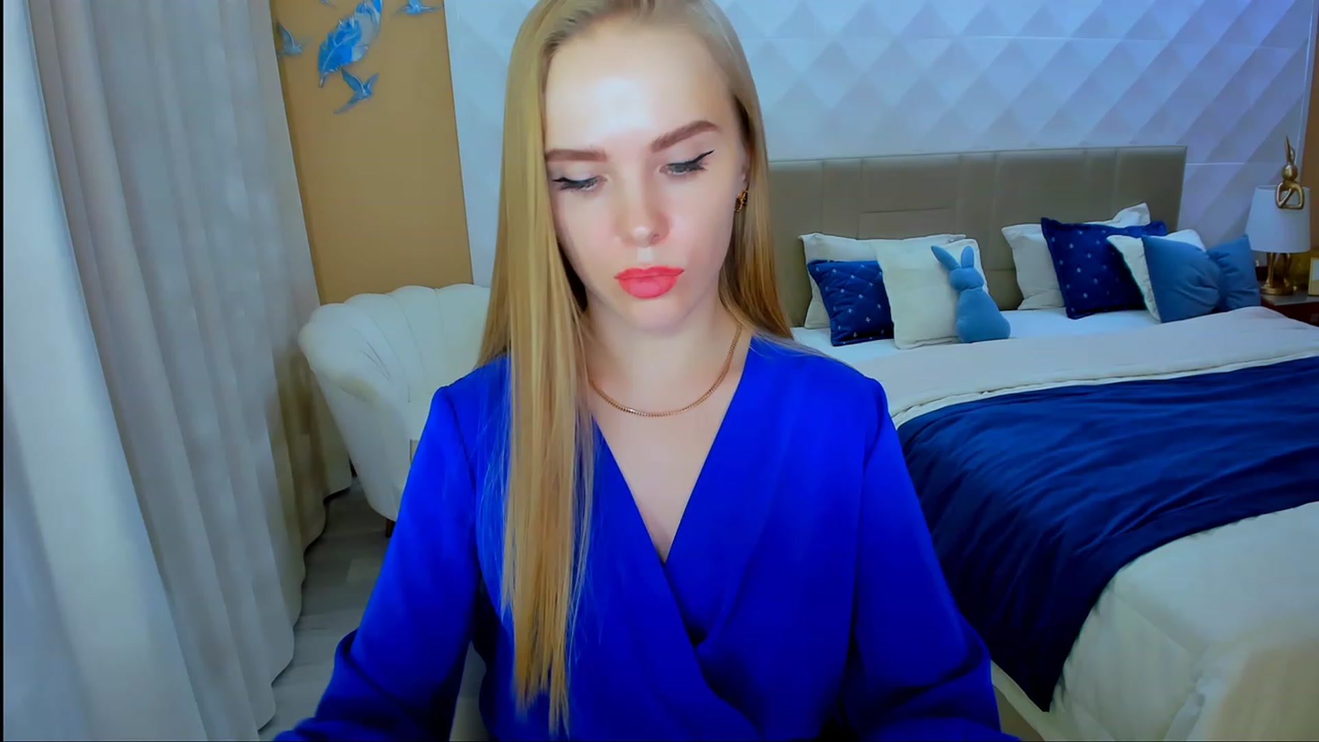 Gallery image thumbnail from Honey_Lucky's myfreecams stream on, 11/22/2023, 17:44 image 12 of 20