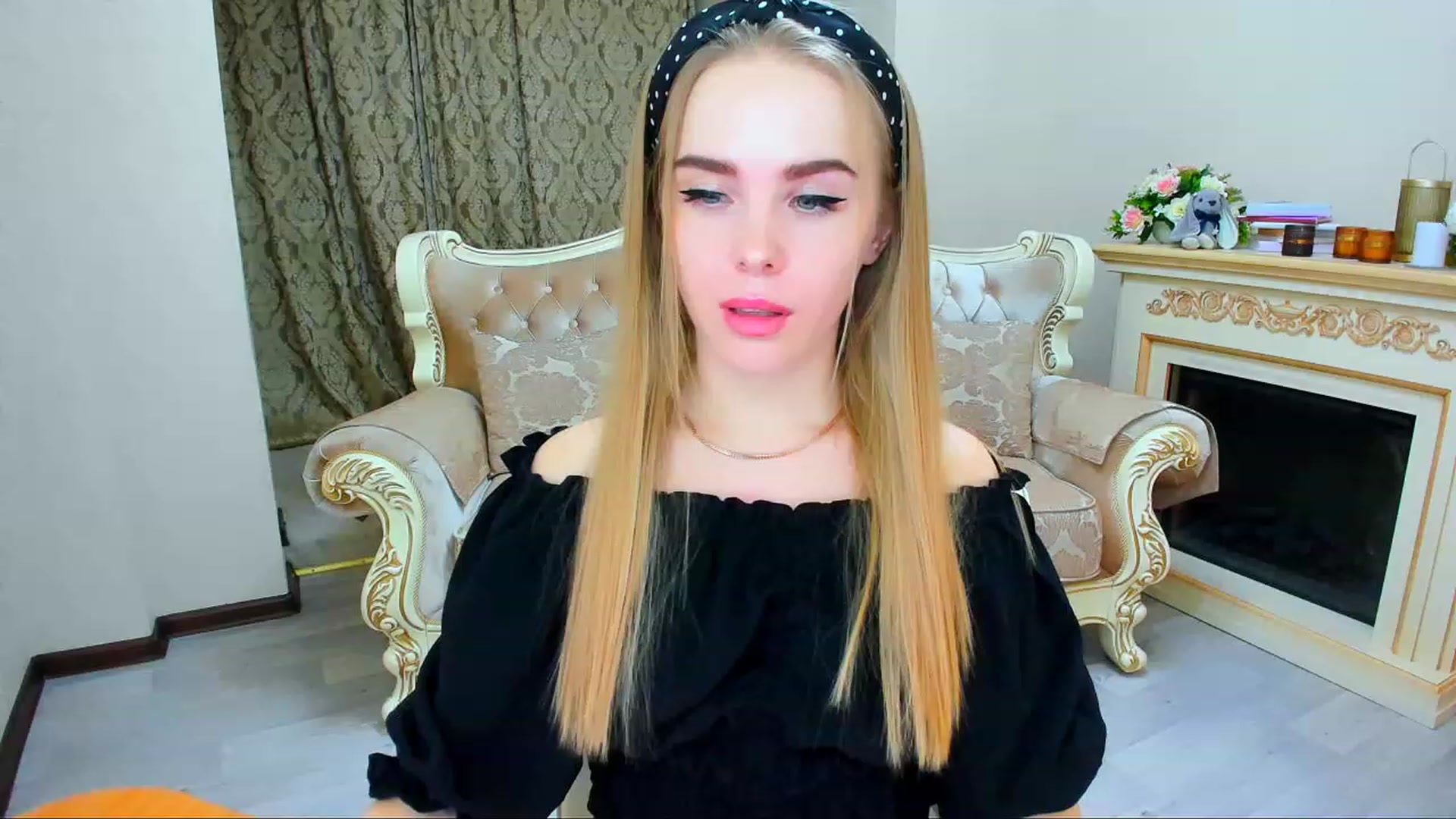 Gallery image thumbnail from Honey_Lucky's myfreecams stream on, 11/25/2023, 13:34 image 15 of 20