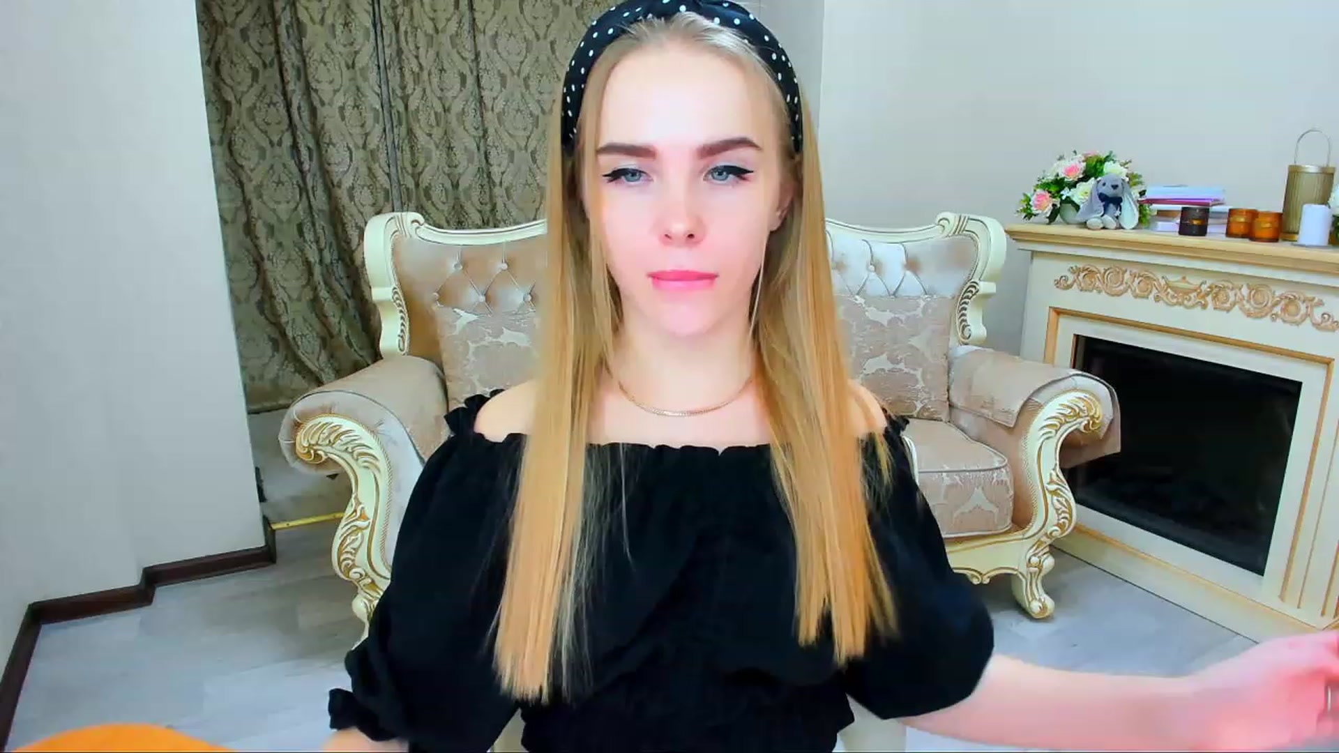 Gallery image thumbnail from Honey_Lucky's myfreecams stream on, 11/25/2023, 13:34 image 12 of 20
