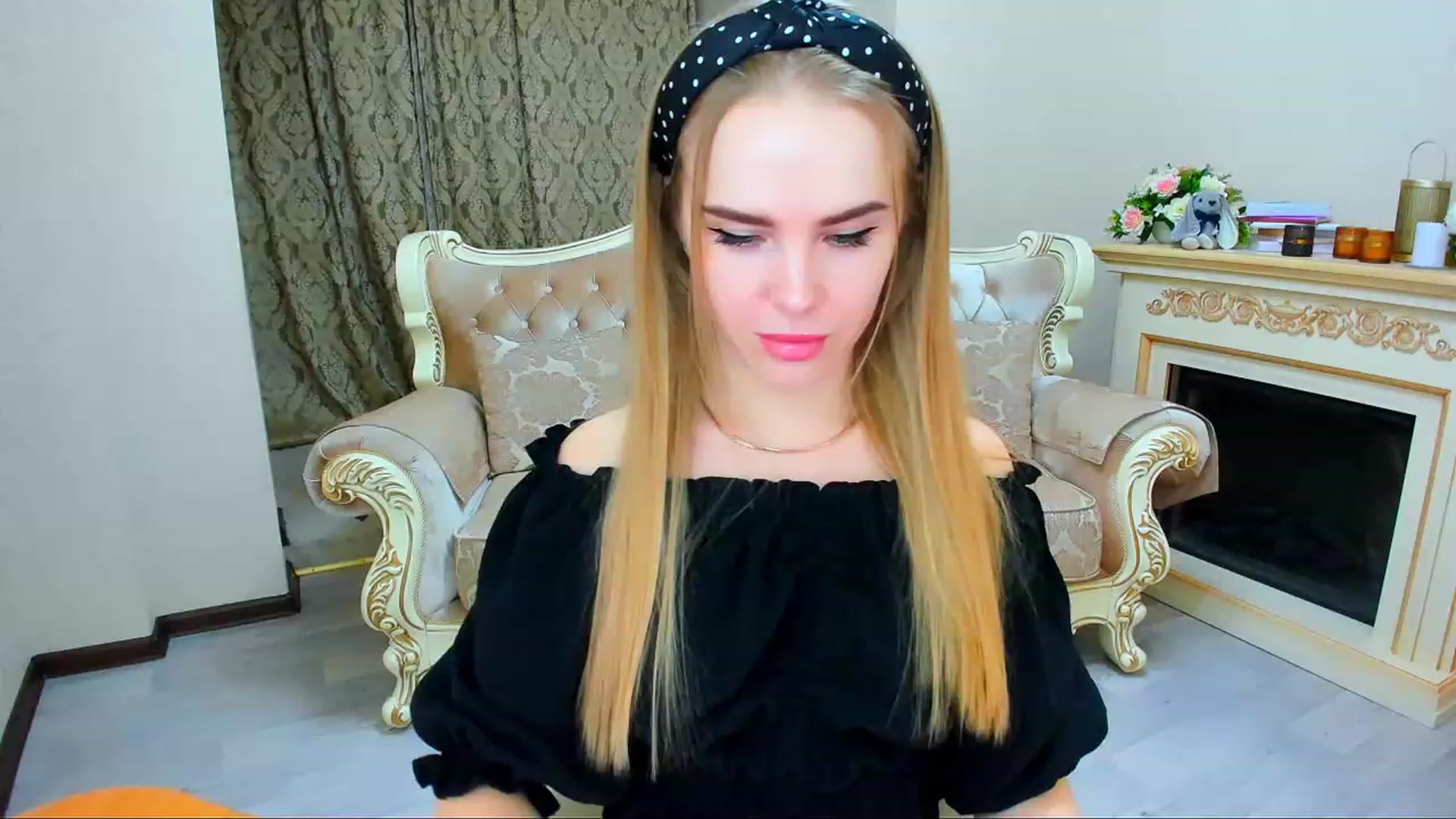 Gallery image thumbnail from Honey_Lucky's myfreecams stream on, 11/25/2023, 13:34 image 1 of 20