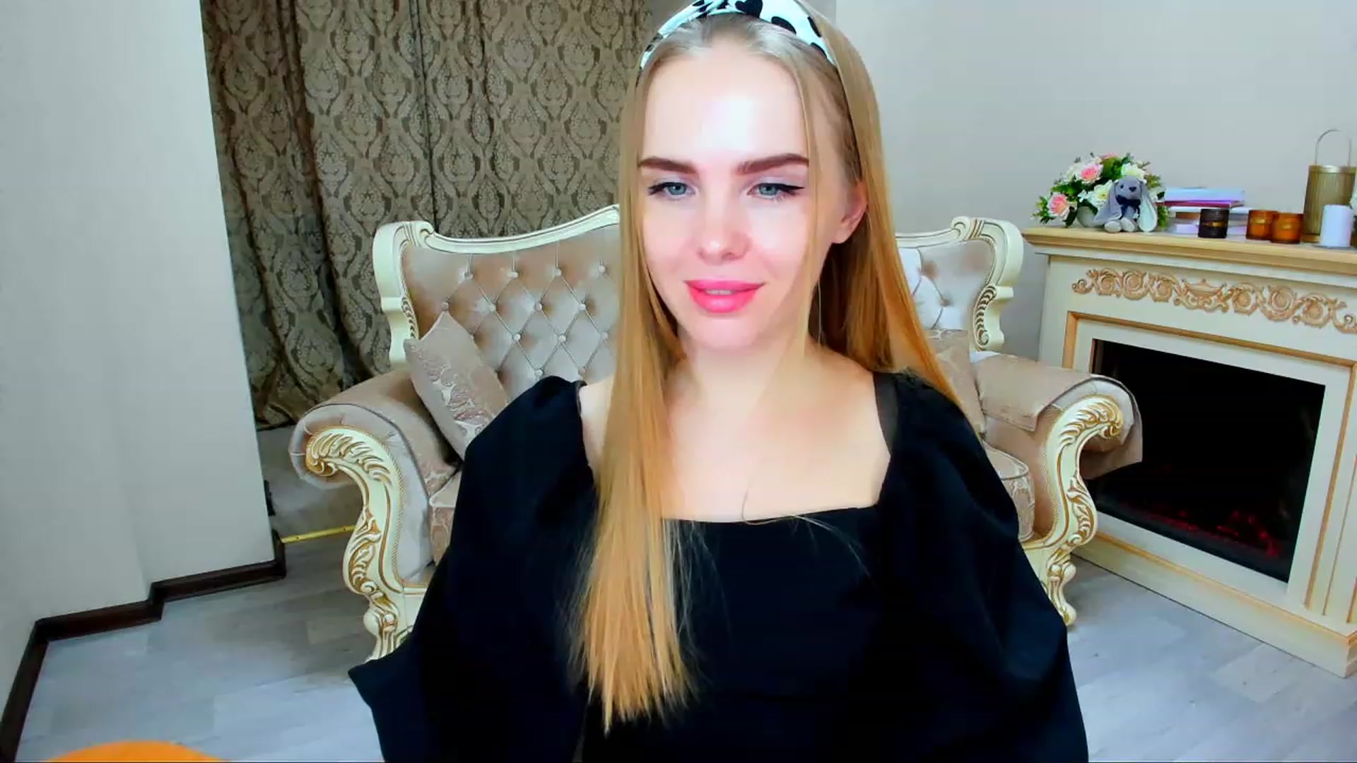 Gallery image thumbnail from Honey_Lucky's myfreecams stream on, 11/26/2023, 11:57 image 9 of 20