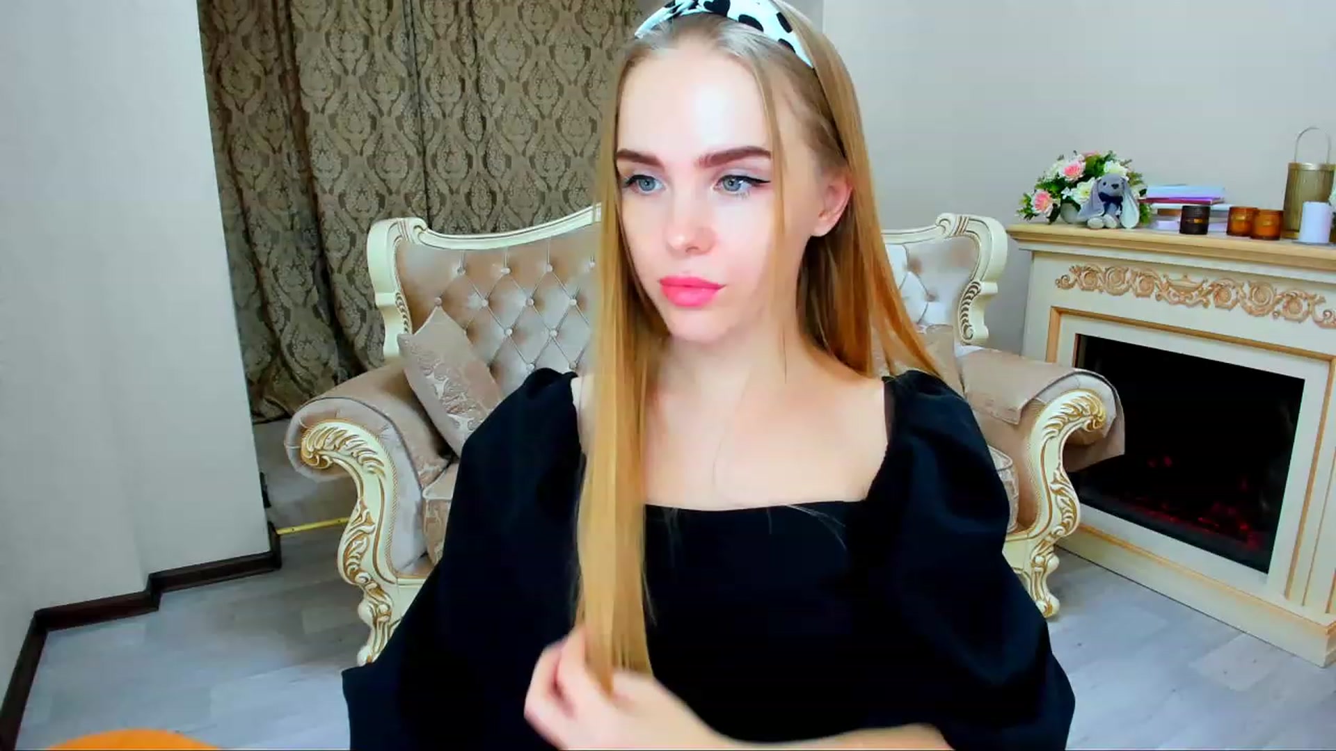 Gallery image thumbnail from Honey_Lucky's myfreecams stream on, 11/26/2023, 11:57 image 6 of 20