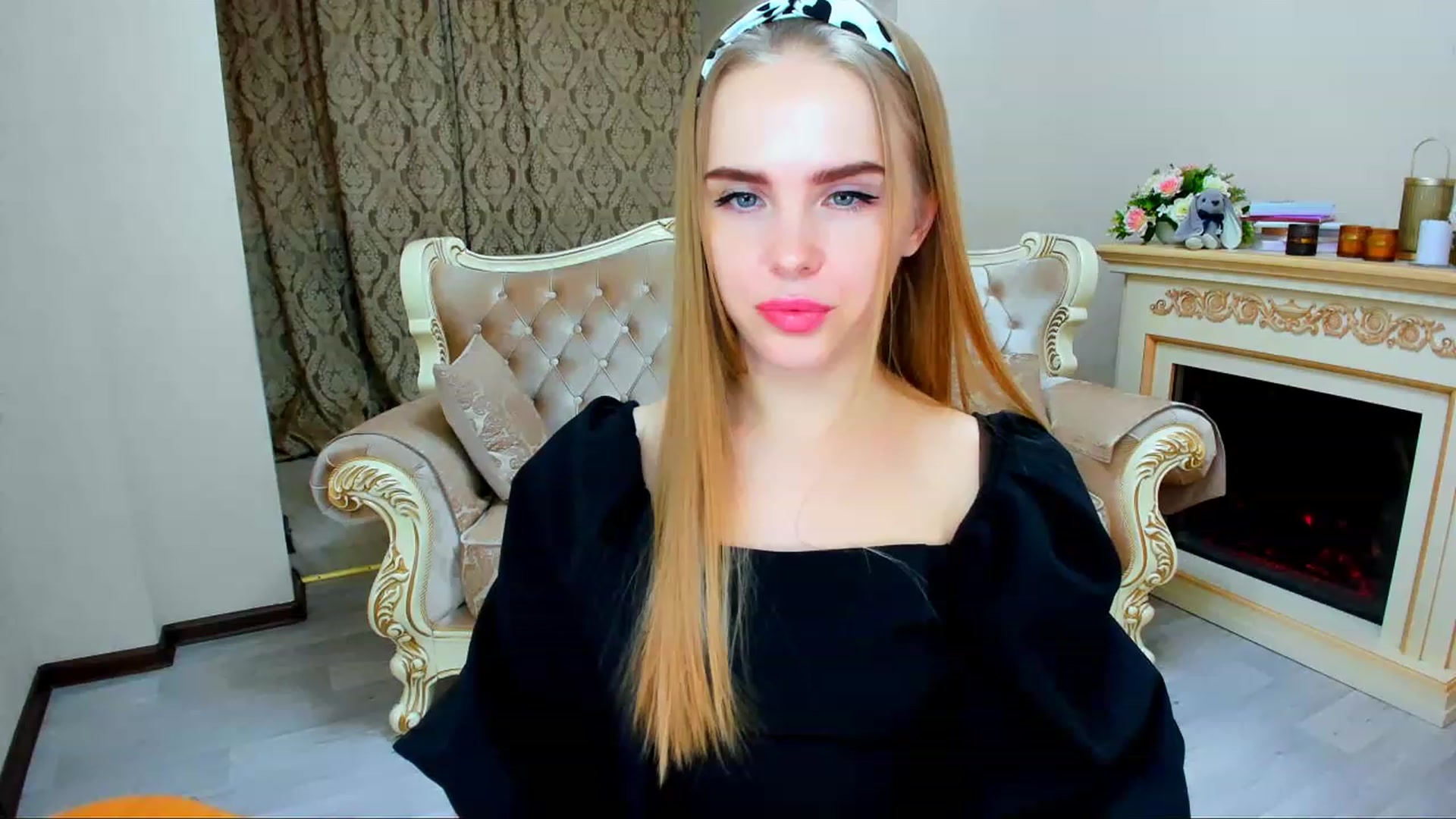 Gallery image thumbnail from Honey_Lucky's myfreecams stream on, 11/26/2023, 11:57 image 7 of 20