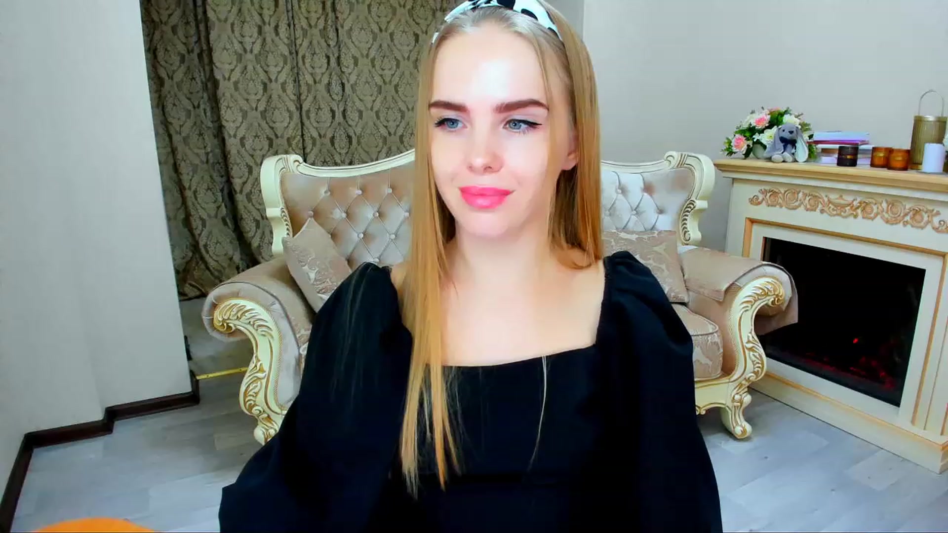 Gallery image thumbnail from Honey_Lucky's myfreecams stream on, 11/26/2023, 12:44 image 12 of 20