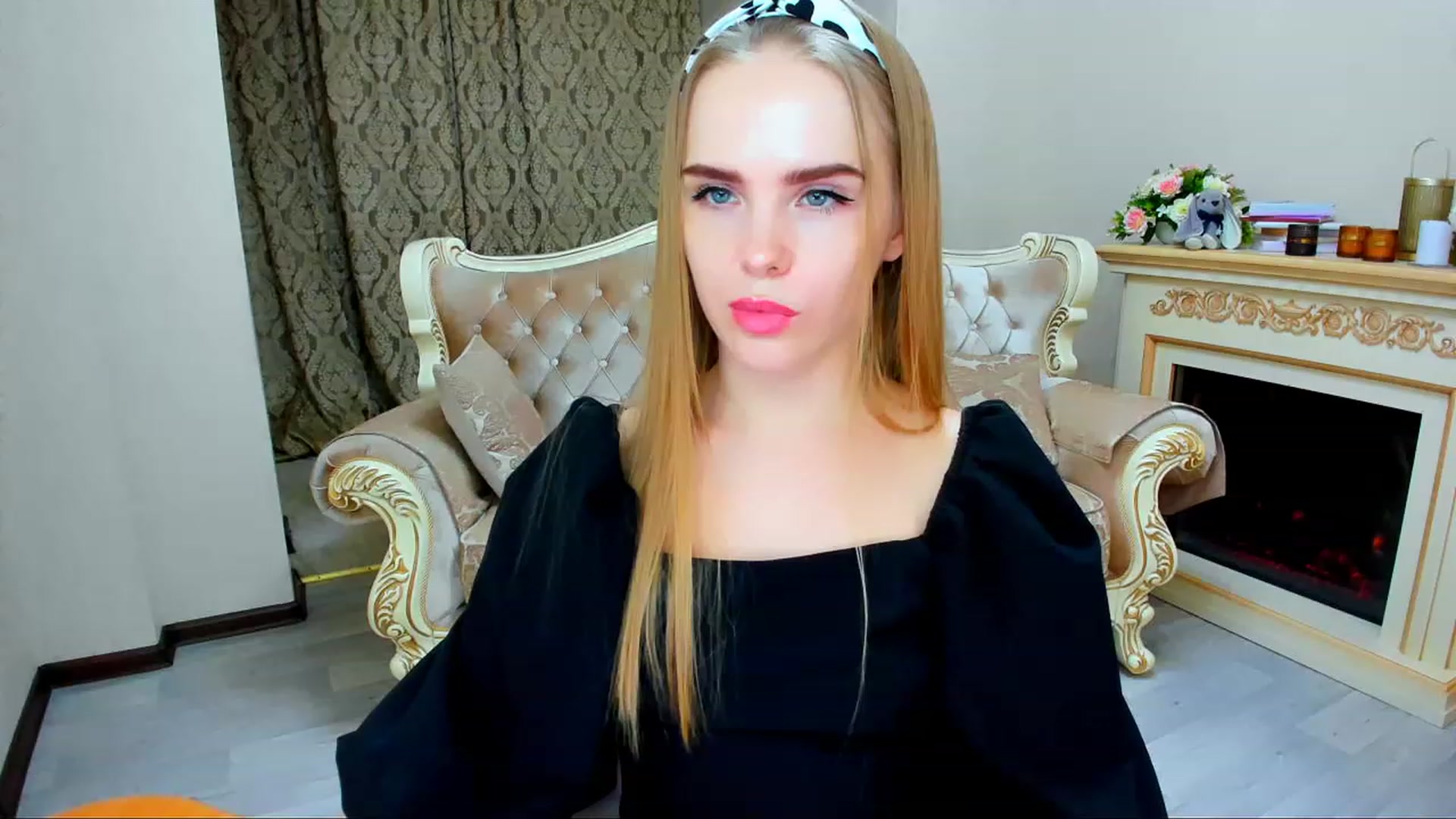 Gallery image thumbnail from Honey_Lucky's myfreecams stream on, 11/26/2023, 12:44 image 18 of 20