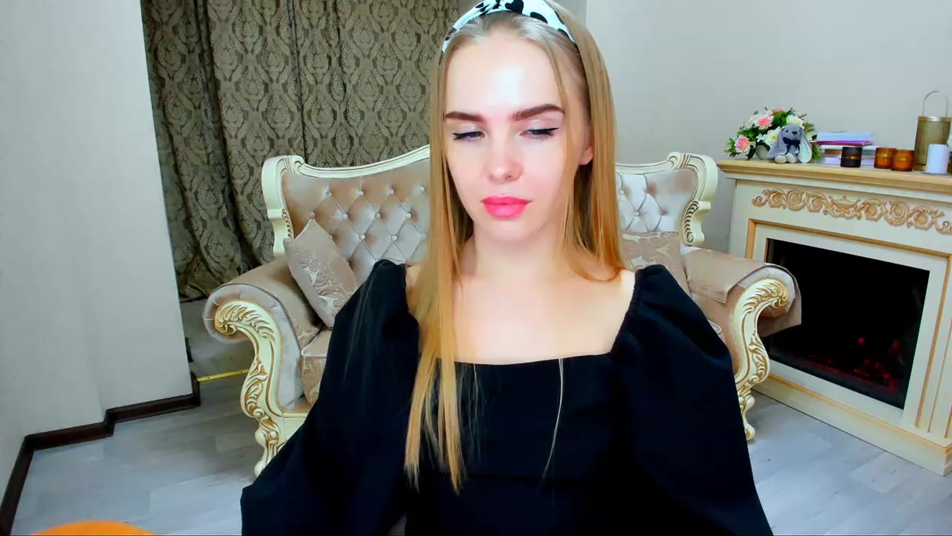 Gallery image thumbnail from Honey_Lucky's myfreecams stream on, 11/26/2023, 12:44 image 17 of 20