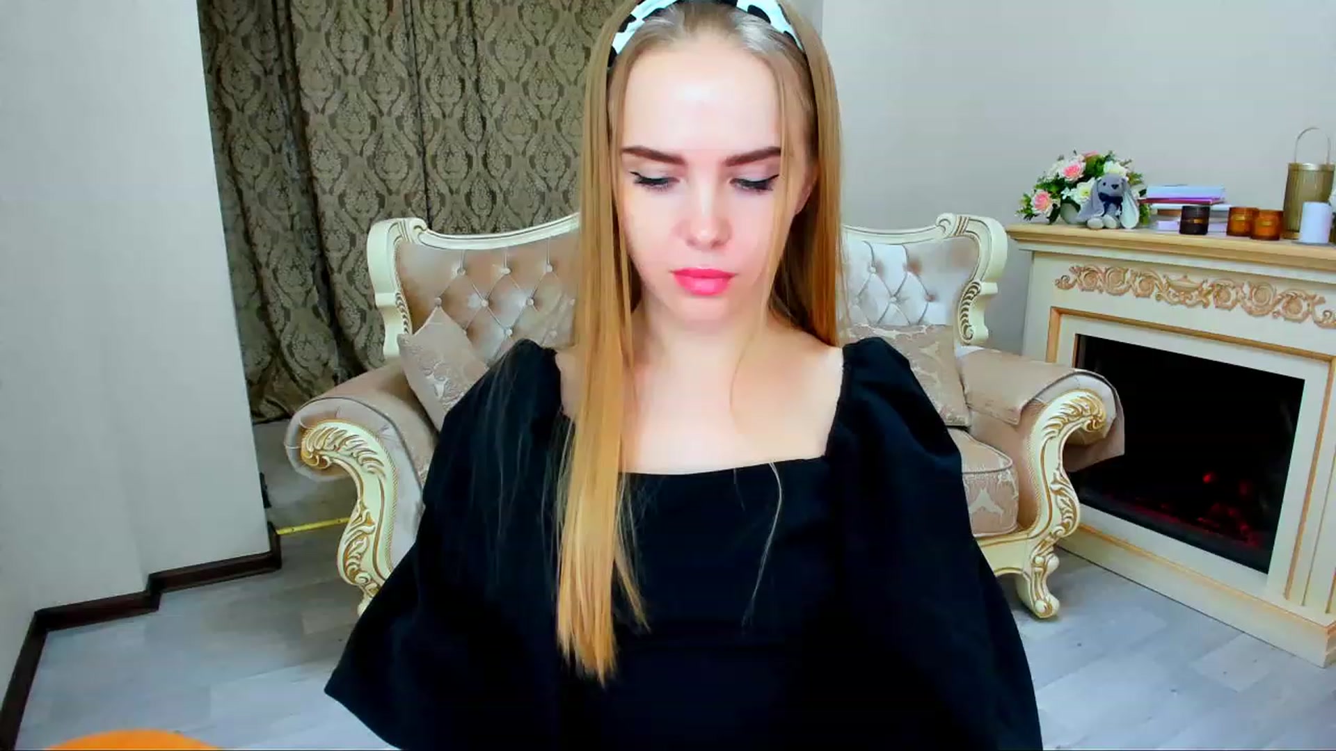 Gallery image thumbnail from Honey_Lucky's myfreecams stream on, 11/26/2023, 12:44 image 2 of 20