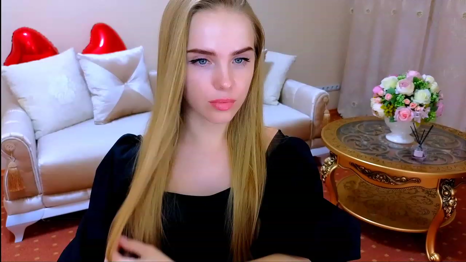 Gallery image thumbnail from Honey_Lucky's myfreecams stream on, 11/26/2023, 16:17 image 8 of 20