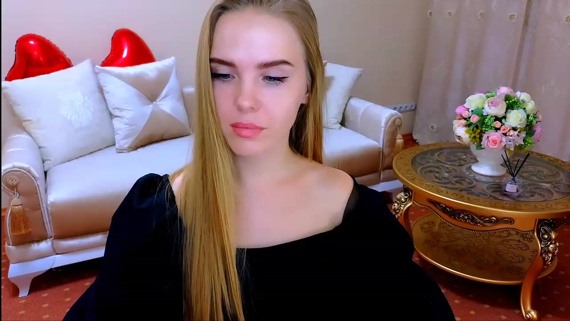 Gallery image thumbnail from Honey_Lucky's myfreecams stream on, 11/26/2023, 16:17 image 15 of 20