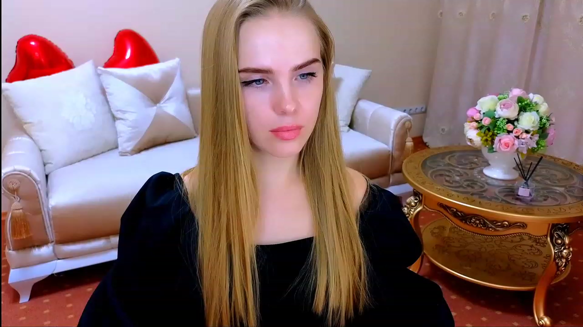 Gallery image thumbnail from Honey_Lucky's myfreecams stream on, 11/26/2023, 16:17 image 10 of 20