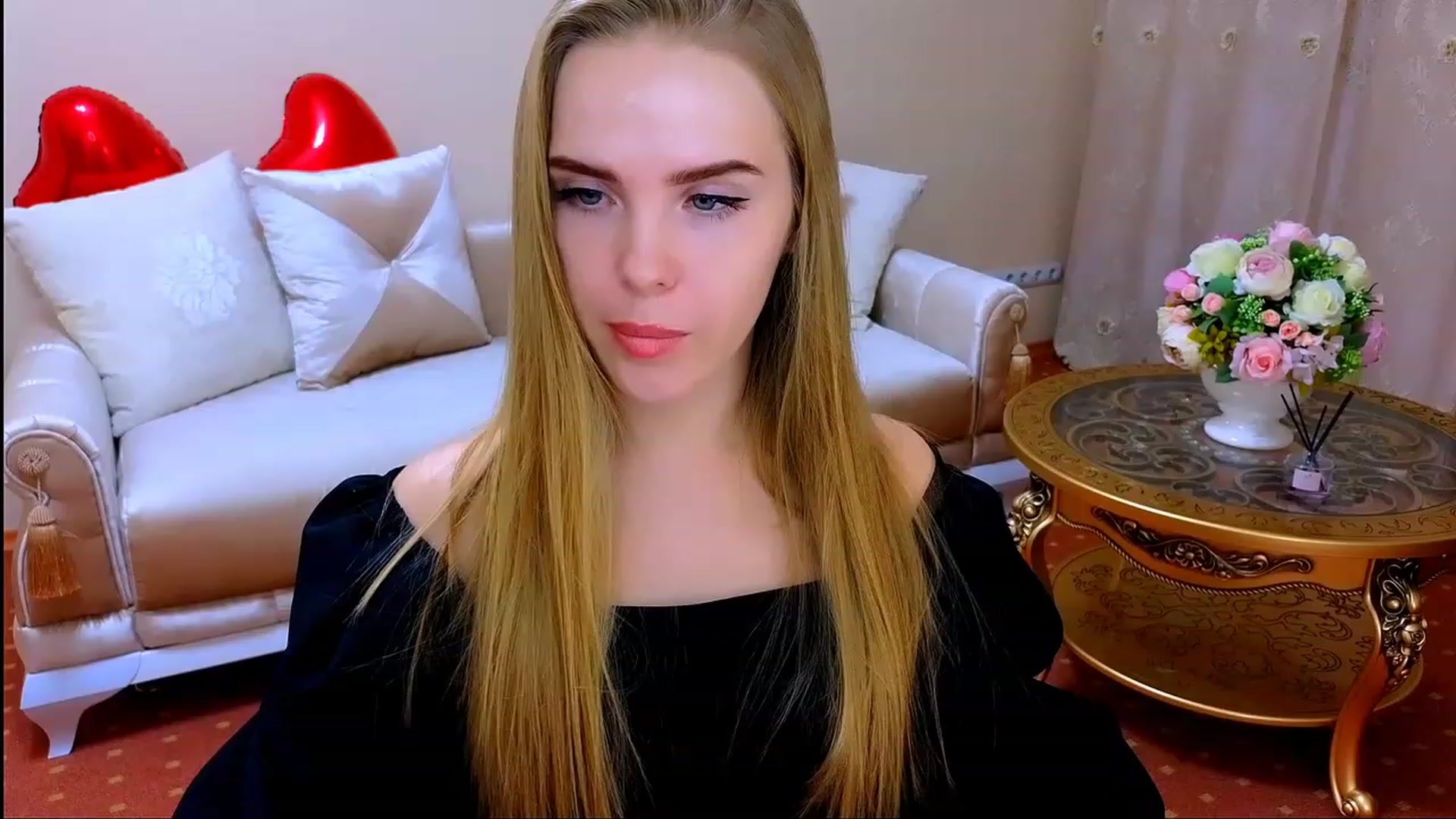 Gallery image thumbnail from Honey_Lucky's myfreecams stream on, 11/26/2023, 16:17 image 4 of 20