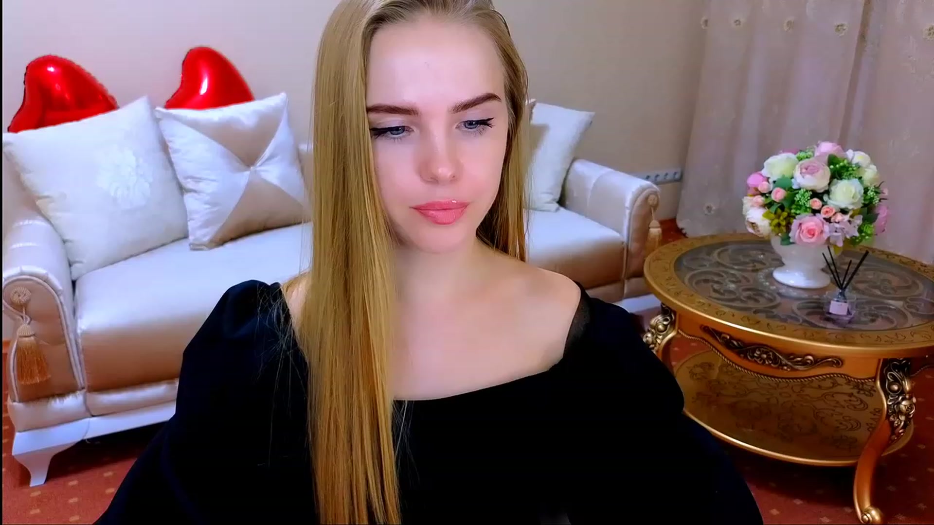 Gallery image thumbnail from Honey_Lucky's myfreecams stream on, 11/26/2023, 16:17 image 14 of 20