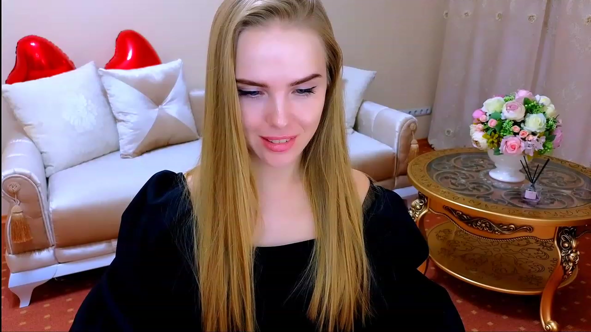 Gallery image thumbnail from Honey_Lucky's myfreecams stream on, 11/26/2023, 16:17 image 9 of 20