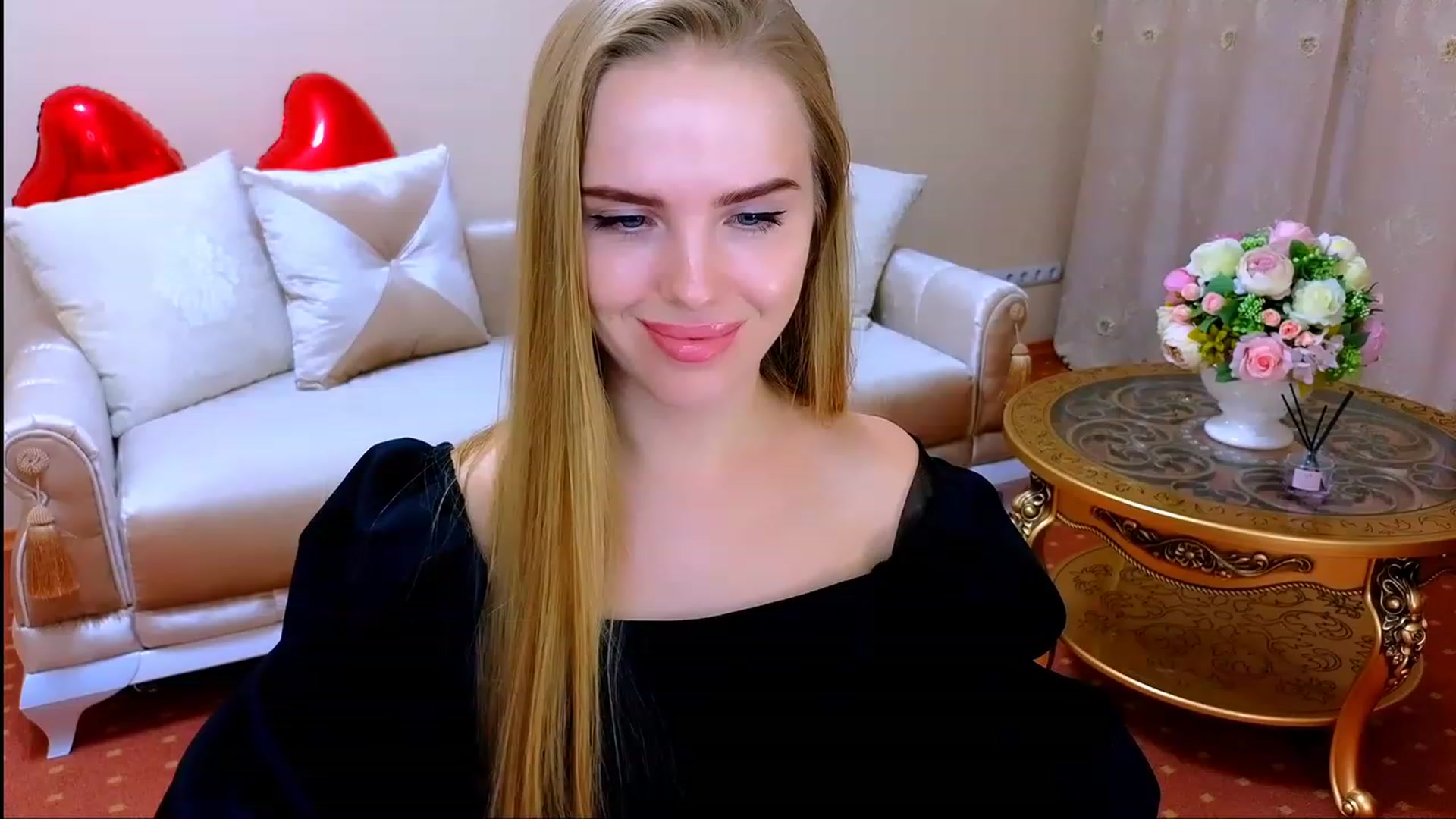Gallery image thumbnail from Honey_Lucky's myfreecams stream on, 11/26/2023, 16:17 image 19 of 20