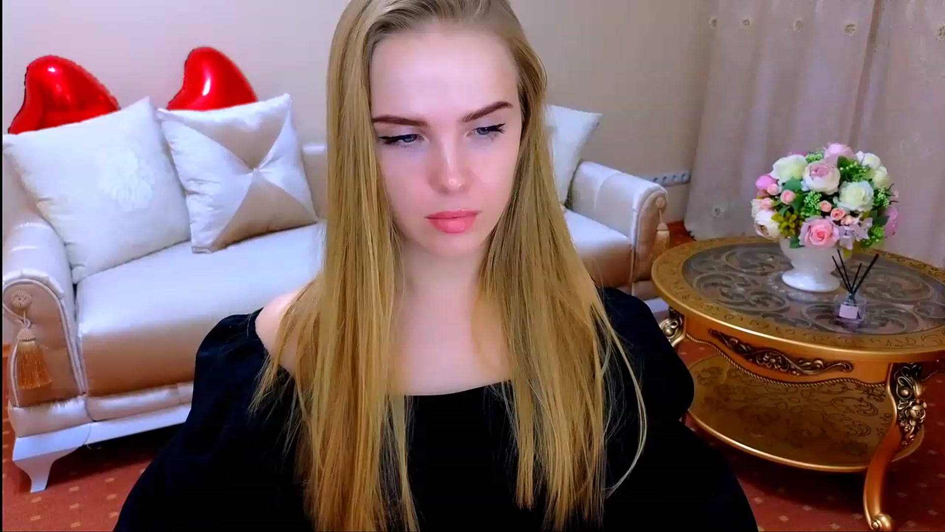 Gallery image thumbnail from Honey_Lucky's myfreecams stream on, 11/26/2023, 16:17 image 6 of 20