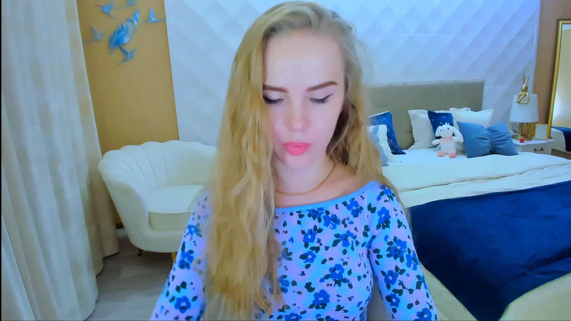 Gallery image thumbnail from Honey_Lucky's myfreecams stream on, 11/29/2023, 13:54 image 14 of 20