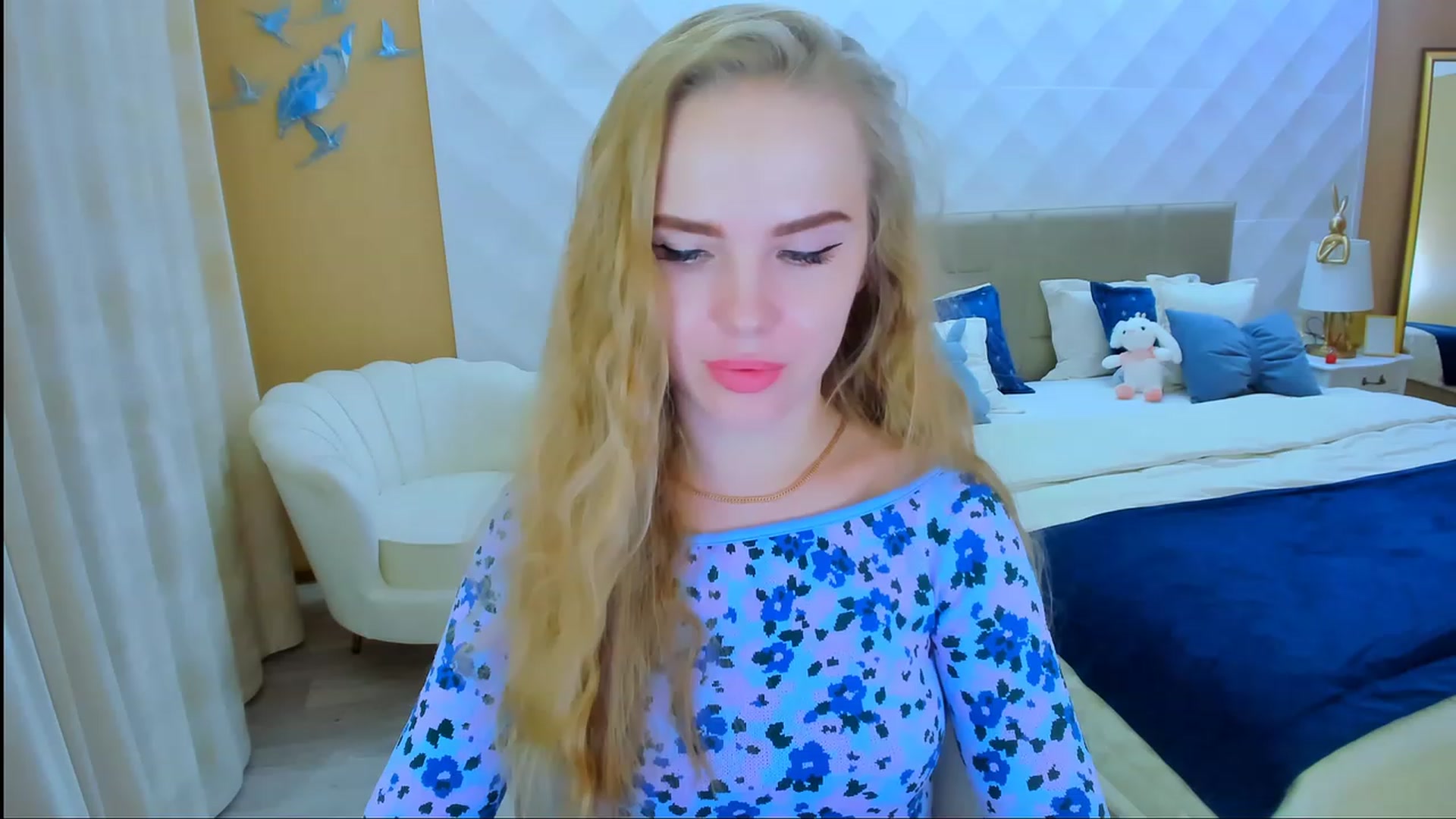 Gallery image thumbnail from Honey_Lucky's myfreecams stream on, 11/29/2023, 13:54 image 15 of 20