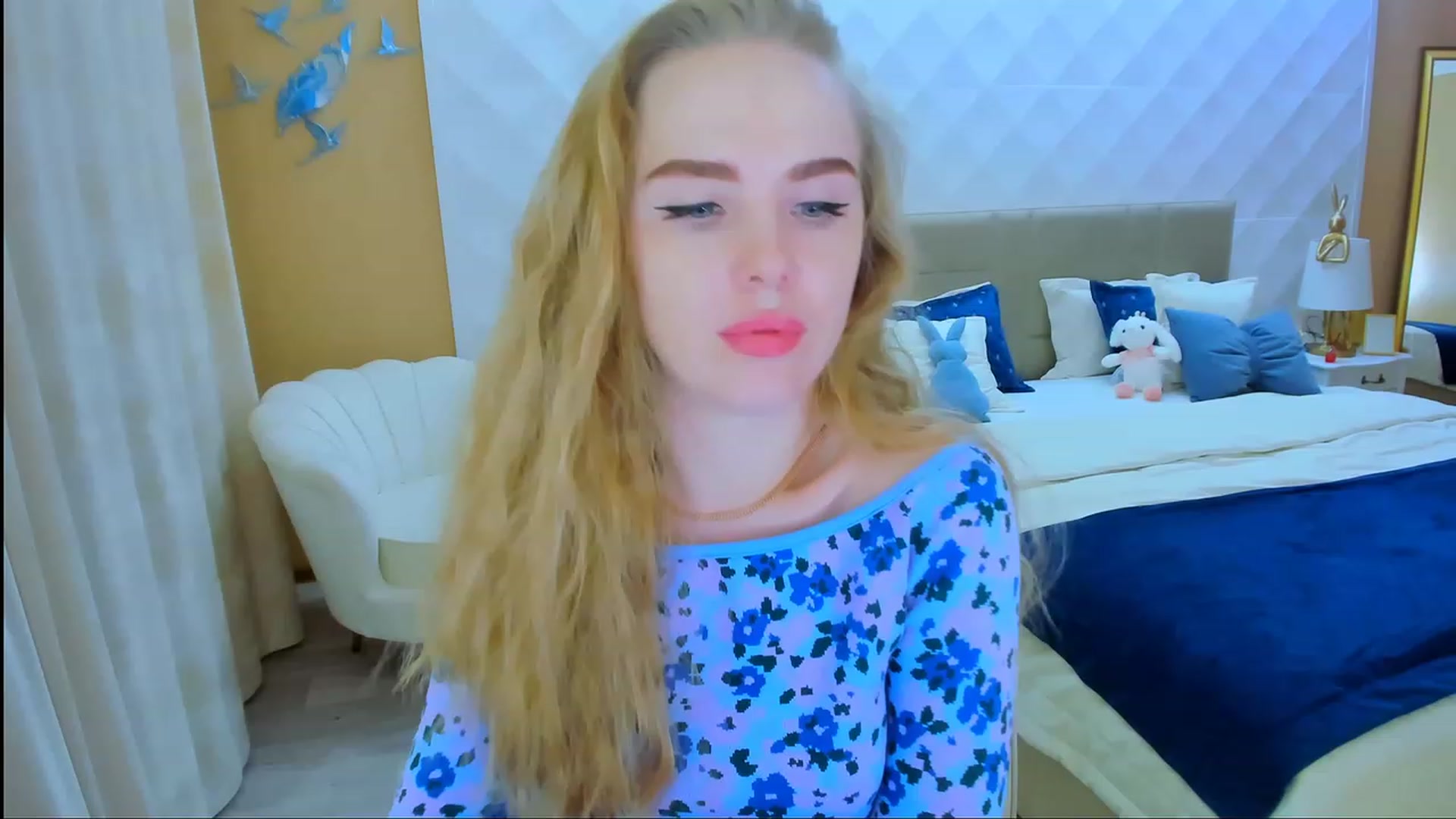 Gallery image thumbnail from Honey_Lucky's myfreecams stream on, 11/29/2023, 13:54 image 3 of 20
