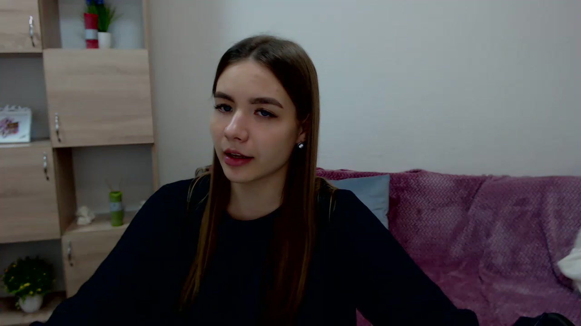 Gallery image thumbnail from Honey_MFC's myfreecams stream on, 12/25/2022, 17:00 image 13 of 20
