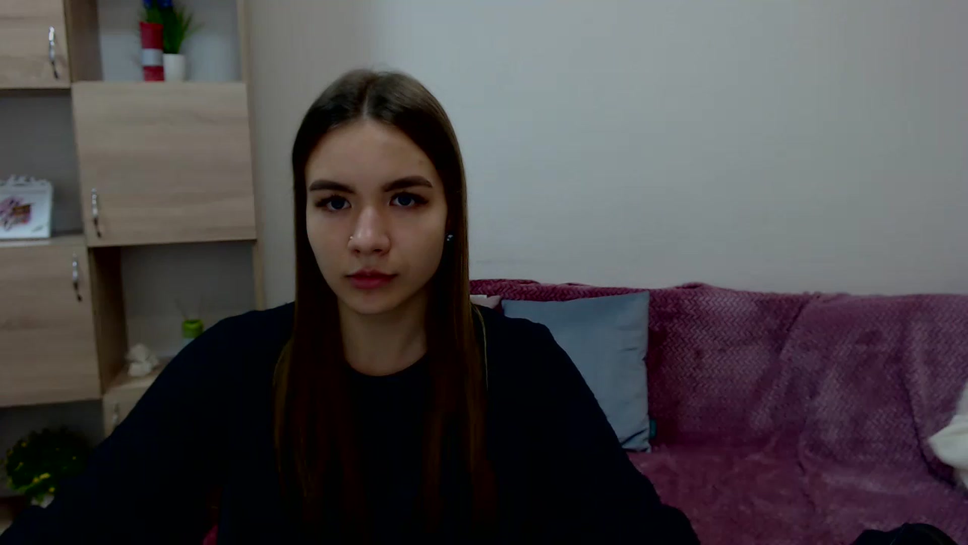 Gallery image thumbnail from Honey_MFC's myfreecams stream on, 12/25/2022, 17:00 image 6 of 20
