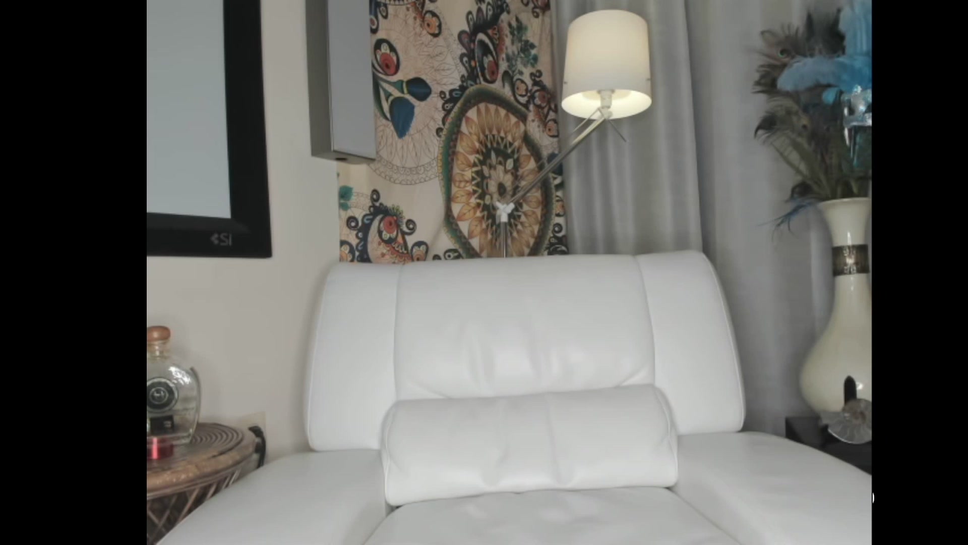 Gallery image thumbnail from Honey_Sukle's myfreecams stream on, 12/20/2022, 03:25 image 3 of 20