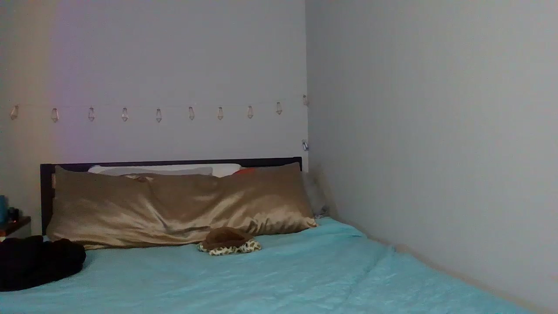 Gallery image thumbnail from Honey_blunt's myfreecams stream on, 08/18/2023, 01:00 image 15 of 20