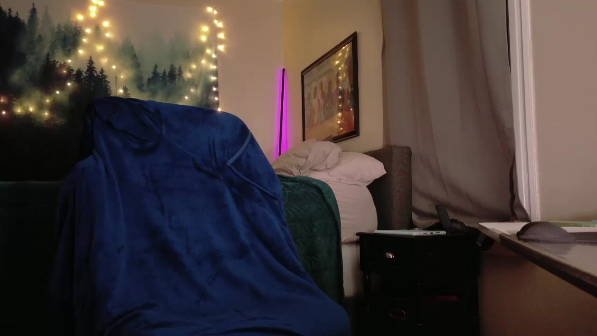 Gallery image thumbnail from Honey_bunny18's myfreecams stream on, 09/19/2024, 24:57 image 10 of 20